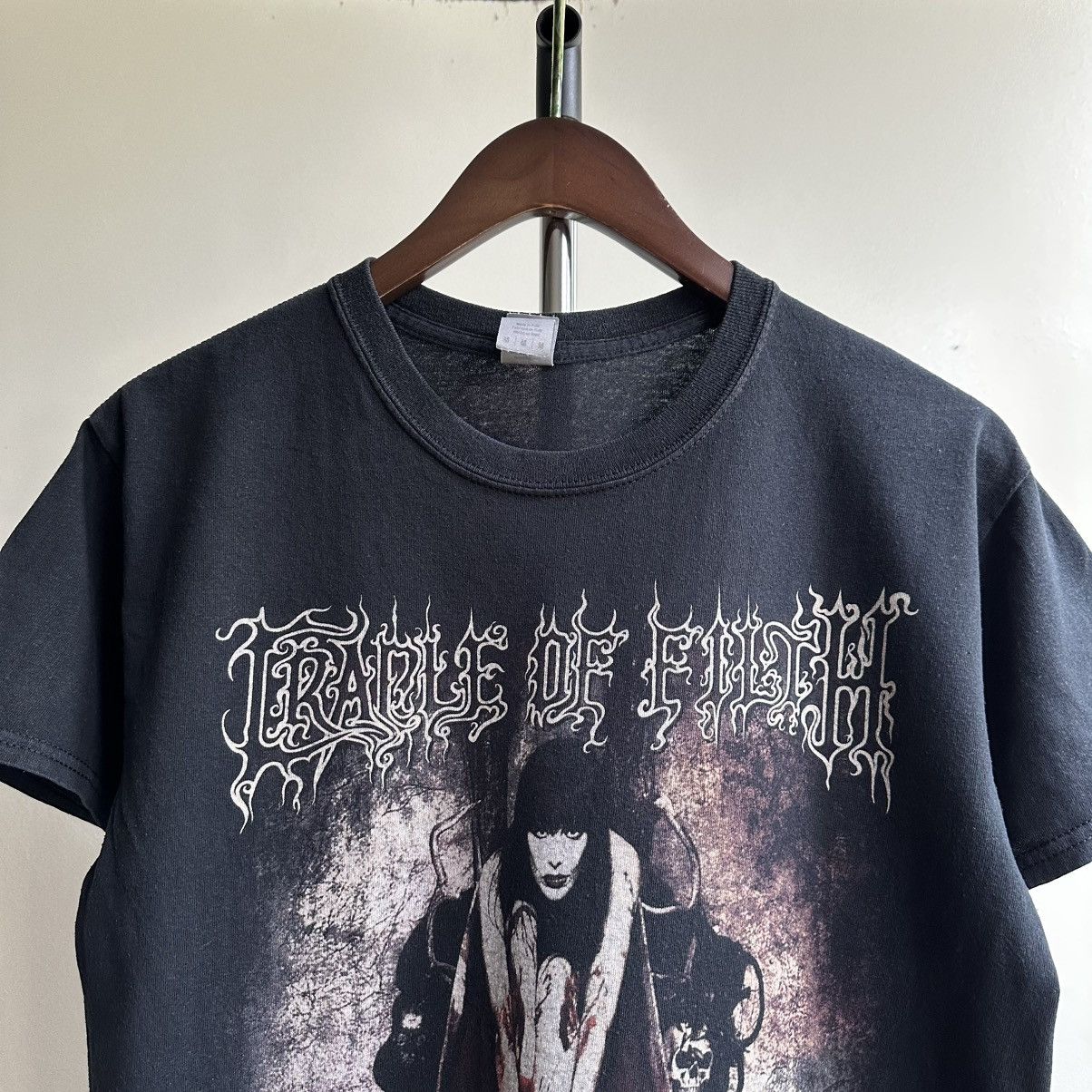 Band Tees VINTAGE CRADLE OF FLITH CRUELTY AND THE BEAST BAND PROMO TEE Size US M / EU 48-50 / 2 - 3 Thumbnail