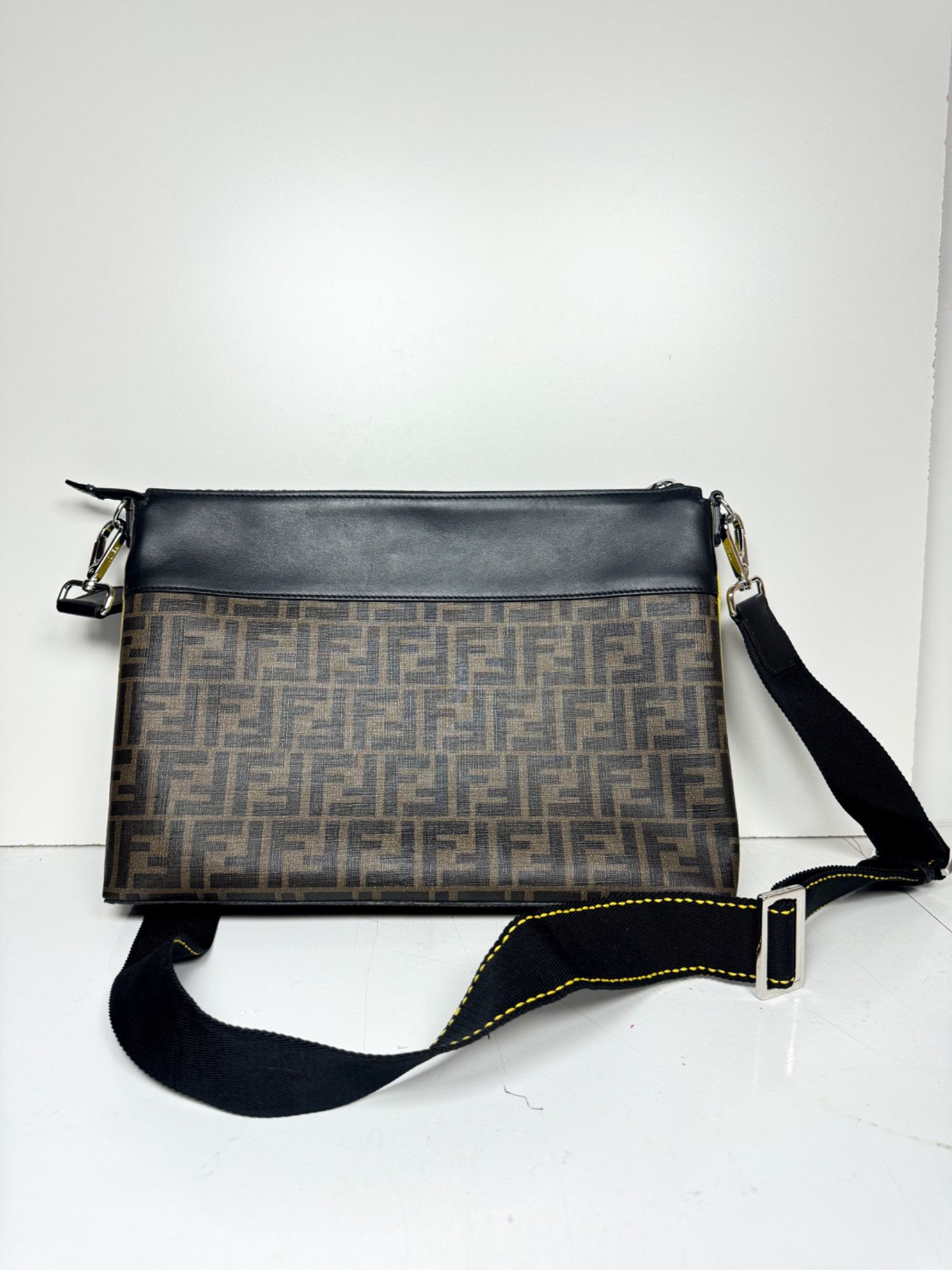 Fendi Fendi FF Zuca Pattern Shoulder Bag Size ONE SIZE - 2 Thumbnail