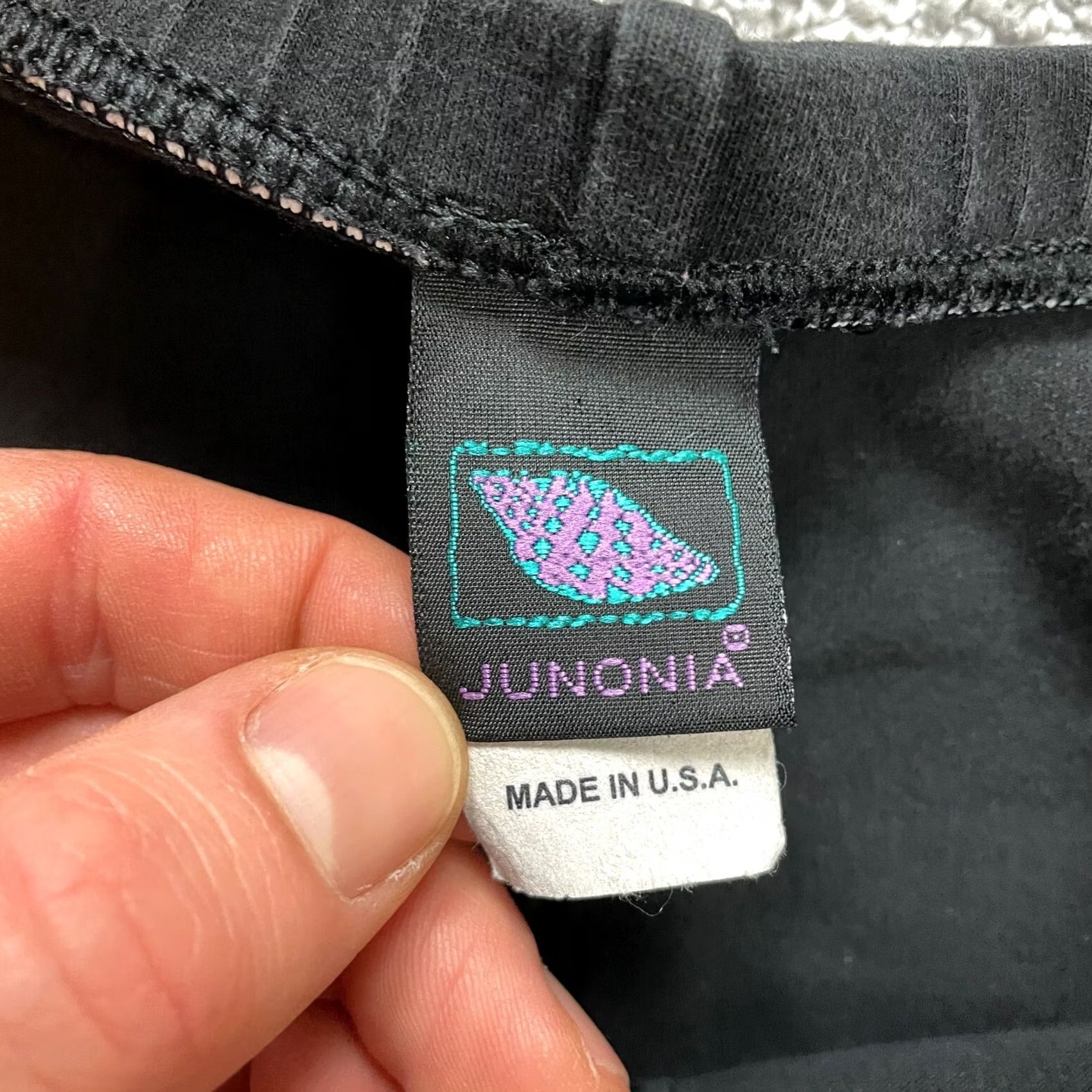 Vintage Junonia Sweat Shorts Womens 1X Black Solid Casual Pockets Adult Logo Size 30" / US 8 / IT 44 - 6 Thumbnail