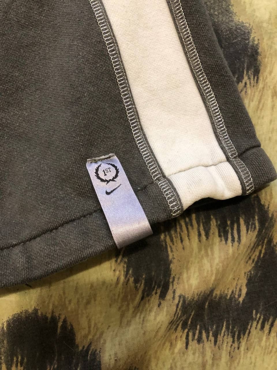 Nike Vintage Nike Y2K Logo Basic Training Pants Size 24 Size 24" / US 00 / IT 34 - 7 Thumbnail