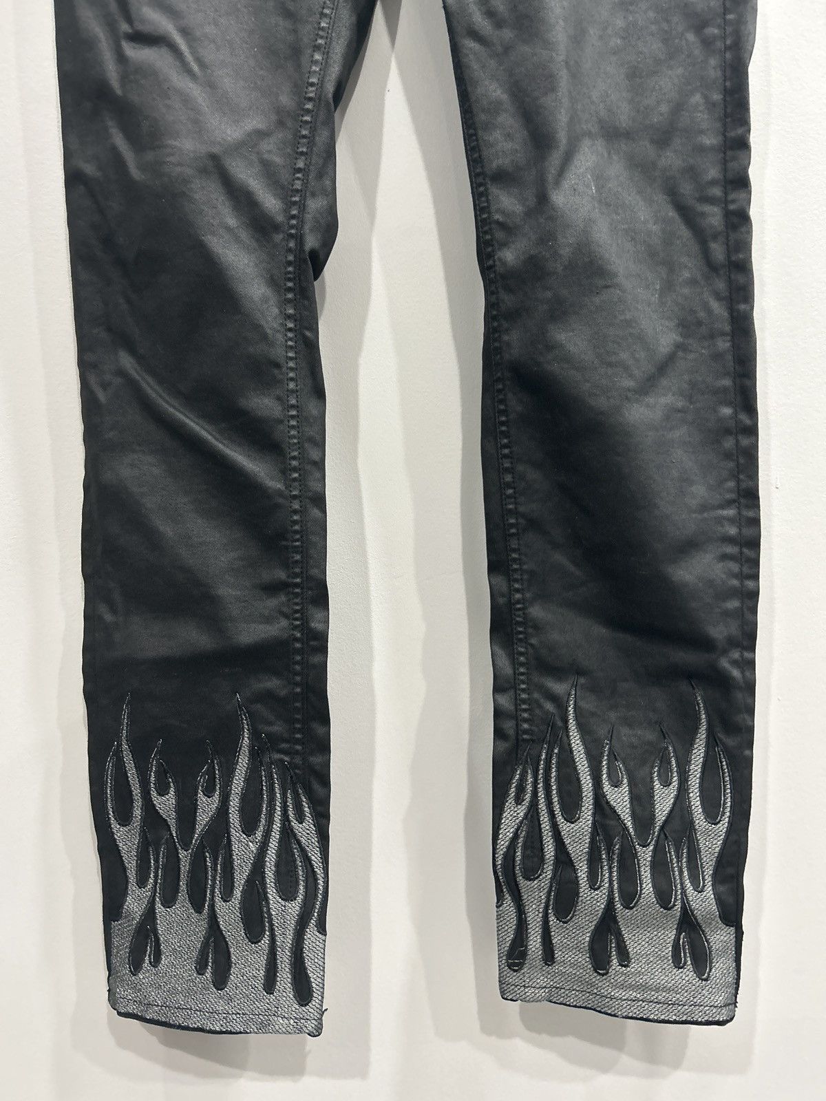 Vintage Streetwear Wax Denim With Flames On Legs Size US 28 / EU 44 - 2 Thumbnail