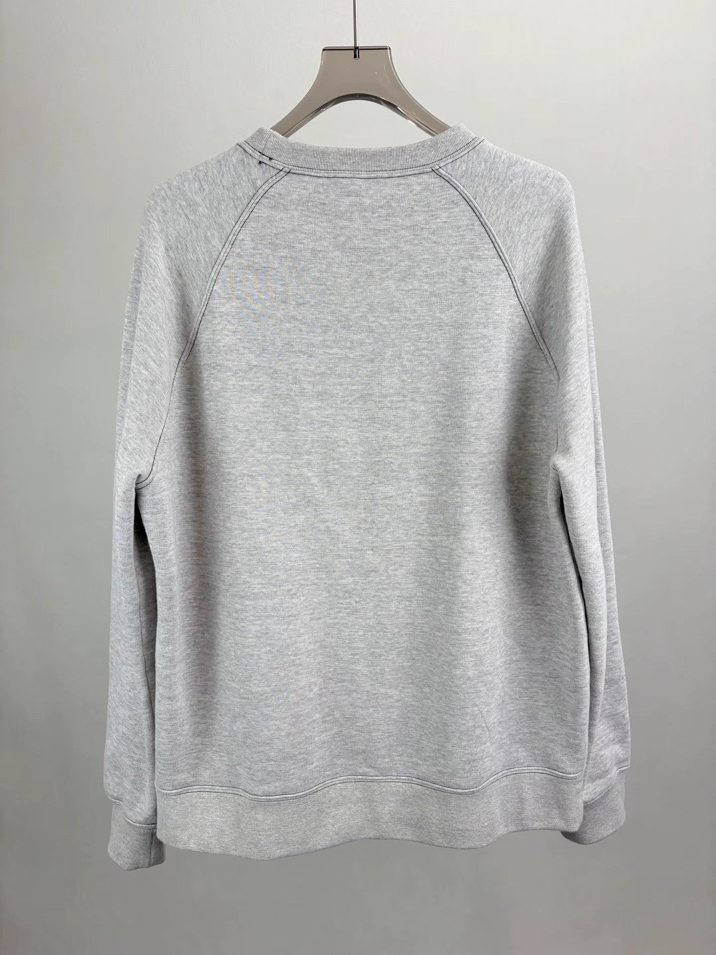 Louis Vuitton LV Gray Victory Gesture Sweatshirt K1 Size US XXL / EU 58 / 5 - 2 Thumbnail