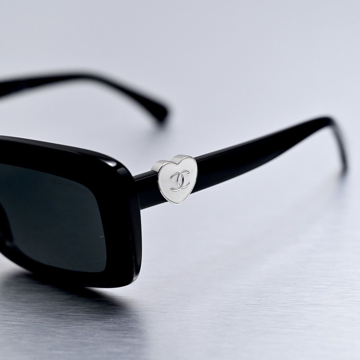 Chanel CHANEL 0CH5520 SUNGLASSES Size ONE SIZE - 3 Thumbnail