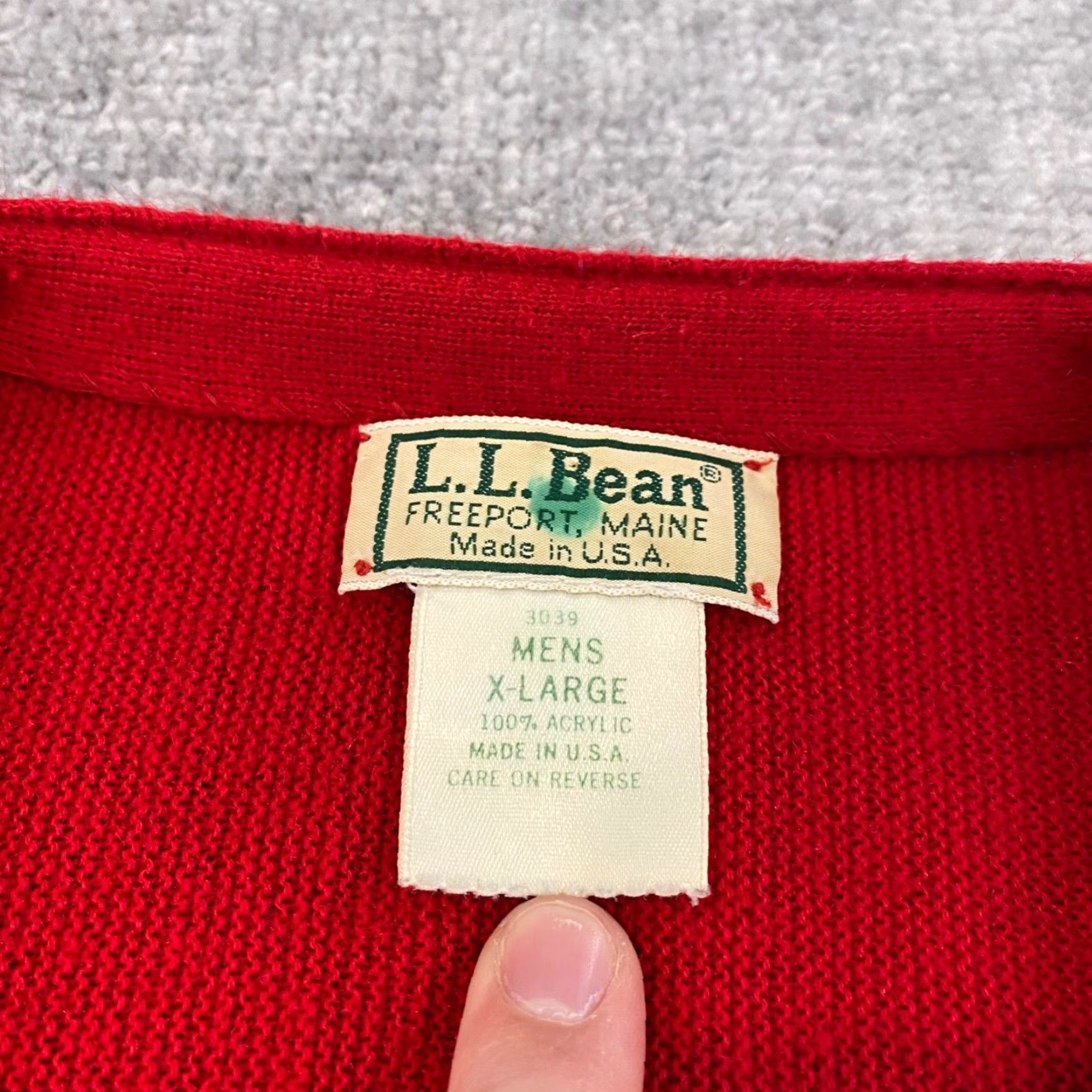 Vintage VINTAGE L.L. Bean Men’s XL Red Cardigan Sweater Acrylic Button Up Casual Outdoor Winter 90s Size US XL / EU 56 / 4 - 2 Thumbnail