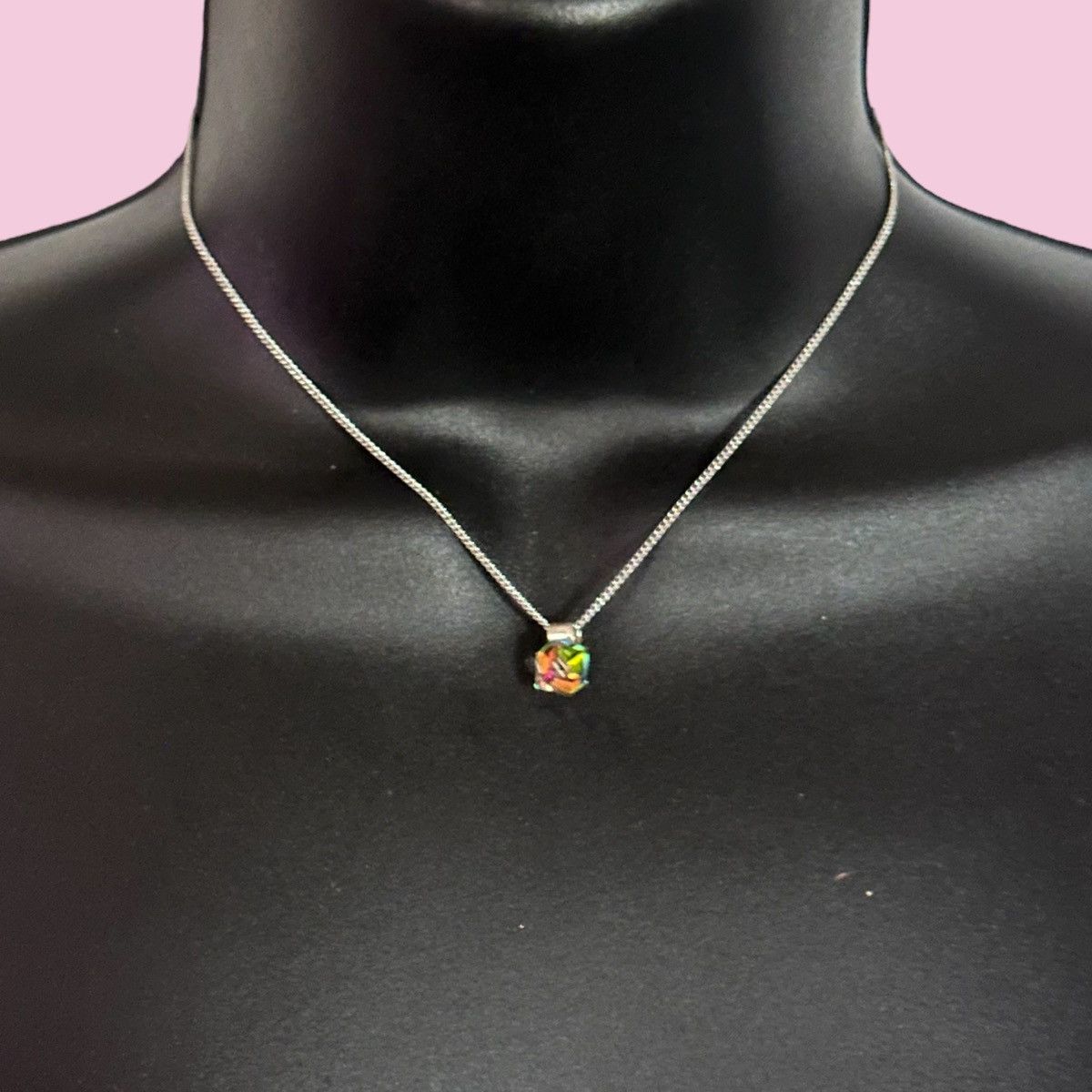 Vintage Vintage silver tone Aurora Borealis cube pendant necklace Size ONE SIZE - 1 Thumbnail