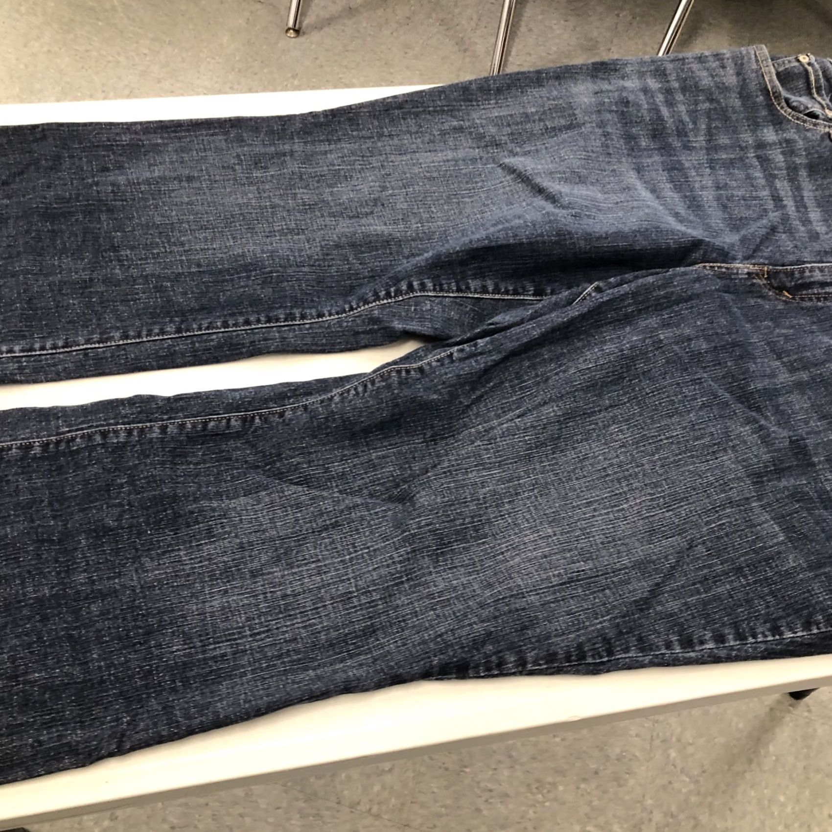 Levi's VINTAGE LEVI'S 580 Boot Cut Jeans Women Regular Size 24 Inseam 32" Blue Cotton Blend Beaded Accents Dark Wash 5-Pocket Stretch Classic Rise High Rise Size 42" / US 20 - 5 Thumbnail