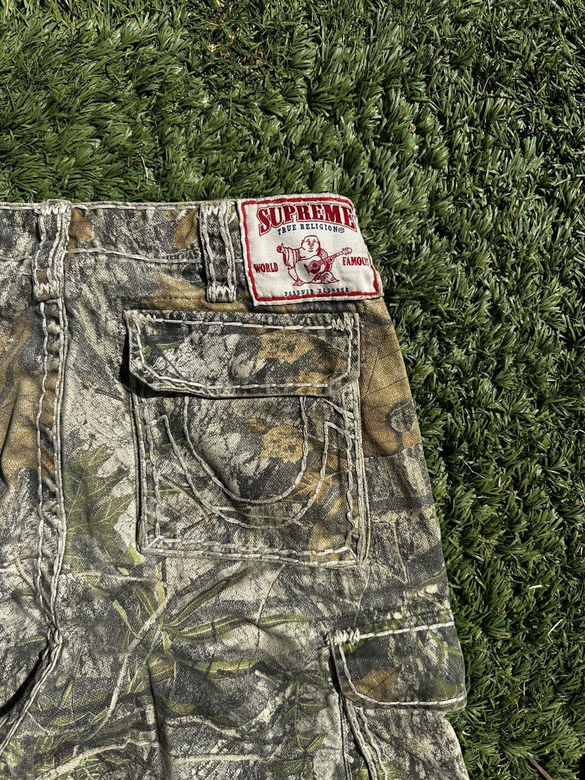 Supreme × True Religion Supreme x True religion real tree Cargo camo pants Size US 30 / EU 46 - 3 Thumbnail