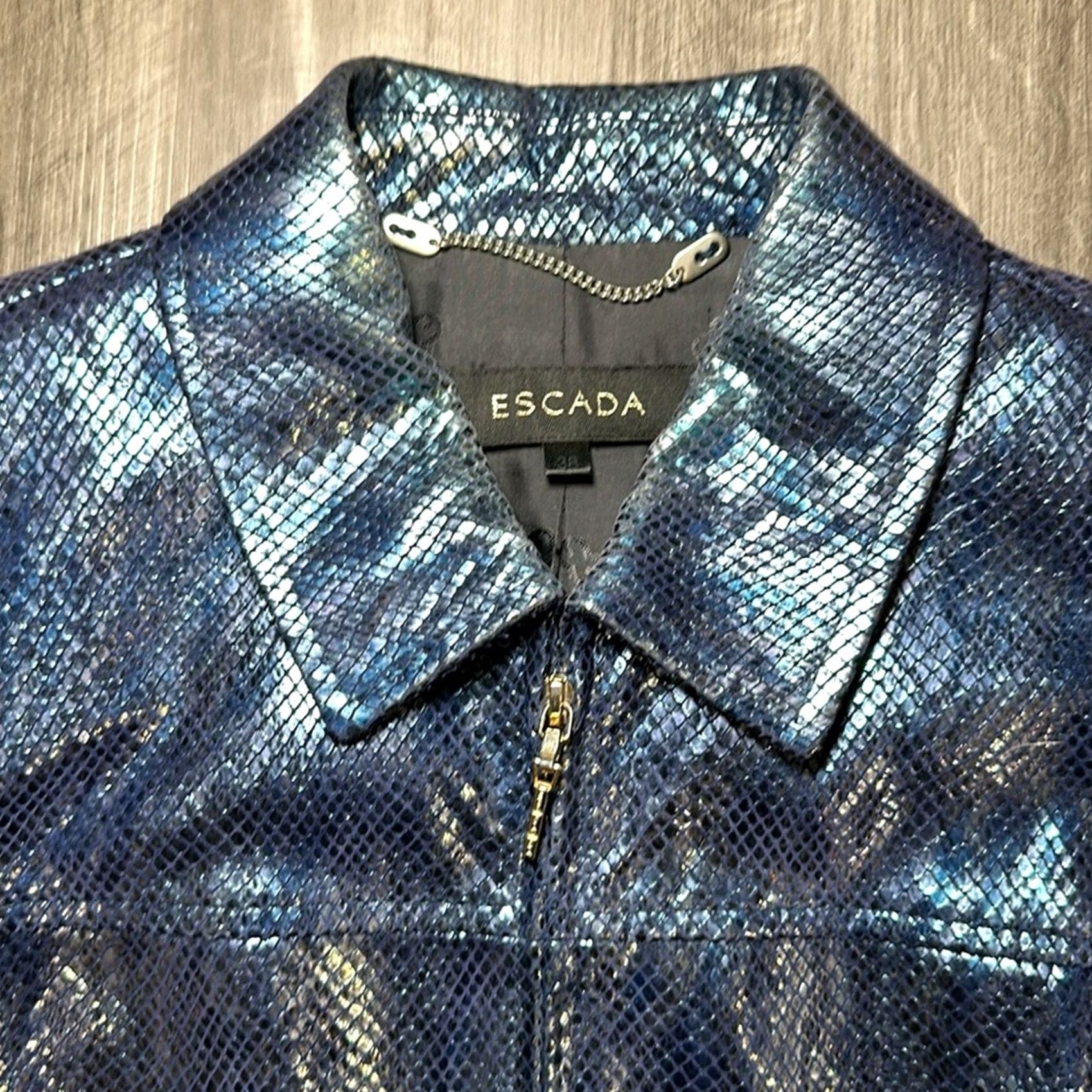 Escada ESCADA Bomber Jacket Leather Blue Snakeskin Pig Suede Metallic 8 Womens Size M / US 6-8 / IT 42-44 - 5 Thumbnail