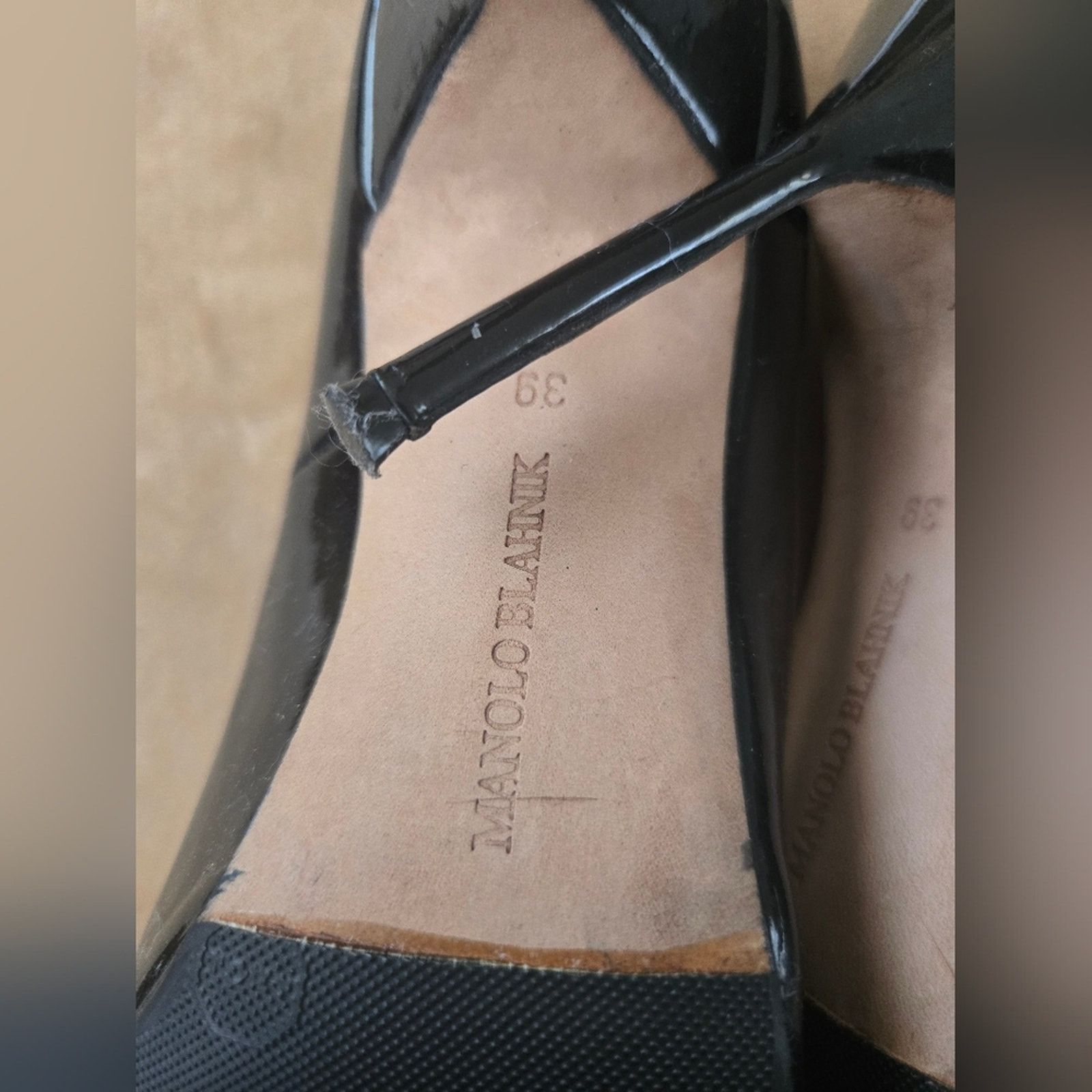 Manolo Blahnik Manolo Blahnik BB 105 Pumps Patent Leather Black Heels, 39 Size US 9 / IT 39 - 6 Thumbnail
