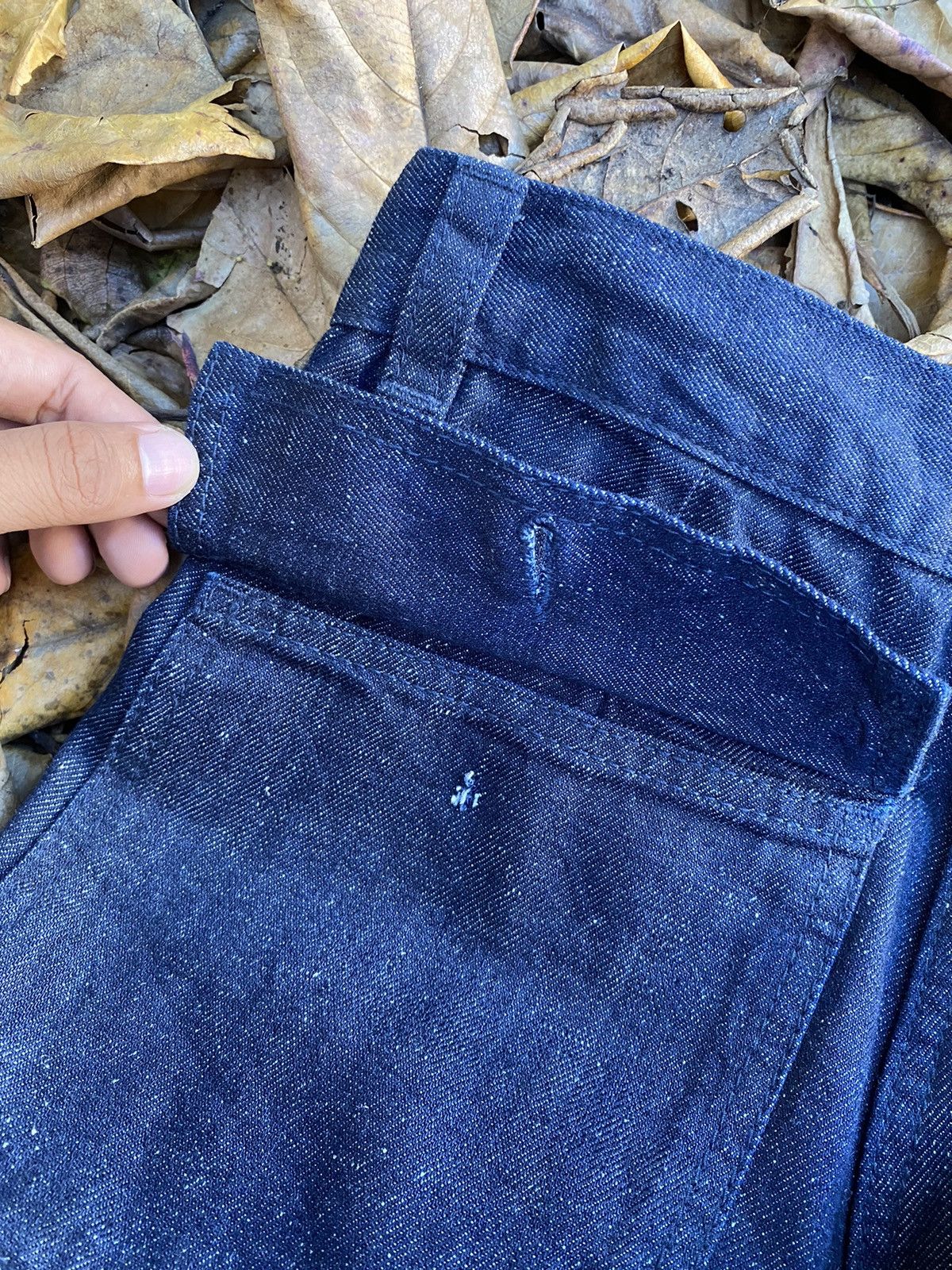 Maison Kitsune Maison Kitsune Raw Selvedge Denim Indigo W30 Size US 30 / EU 46 - 9 Thumbnail