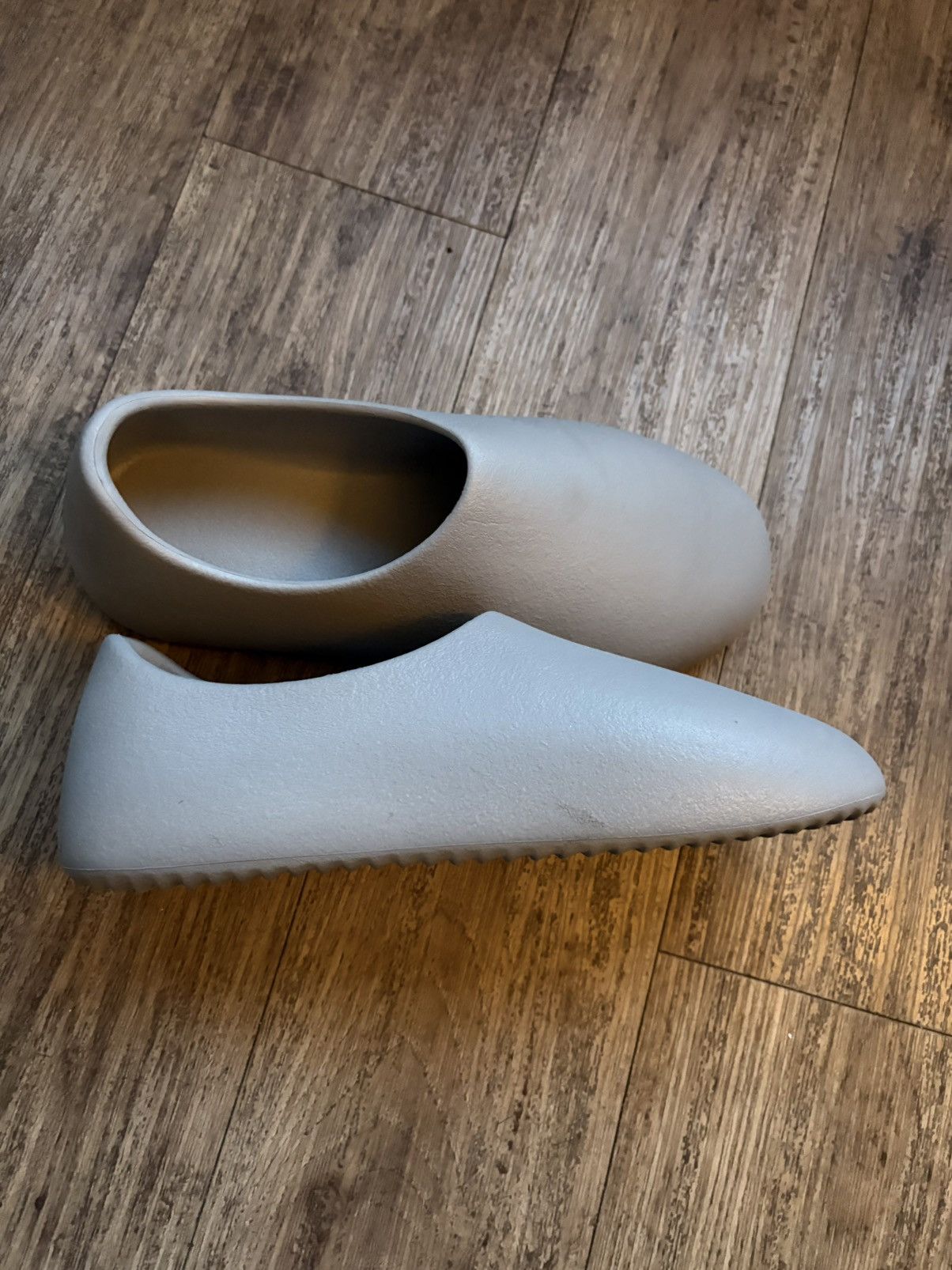 Yeezy Yeezy SL-01 slip-ons Size US 9 / EU 42 - 1 Thumbnail