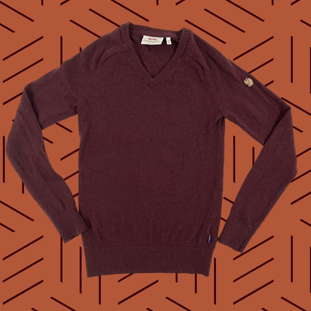Vintage Fjallraven Sormland Sweater Womens XS Maroon Red Wool Lightweight Hiking Jumper Size XS / US 0-2 / IT 36-38 - 1 Thumbnail