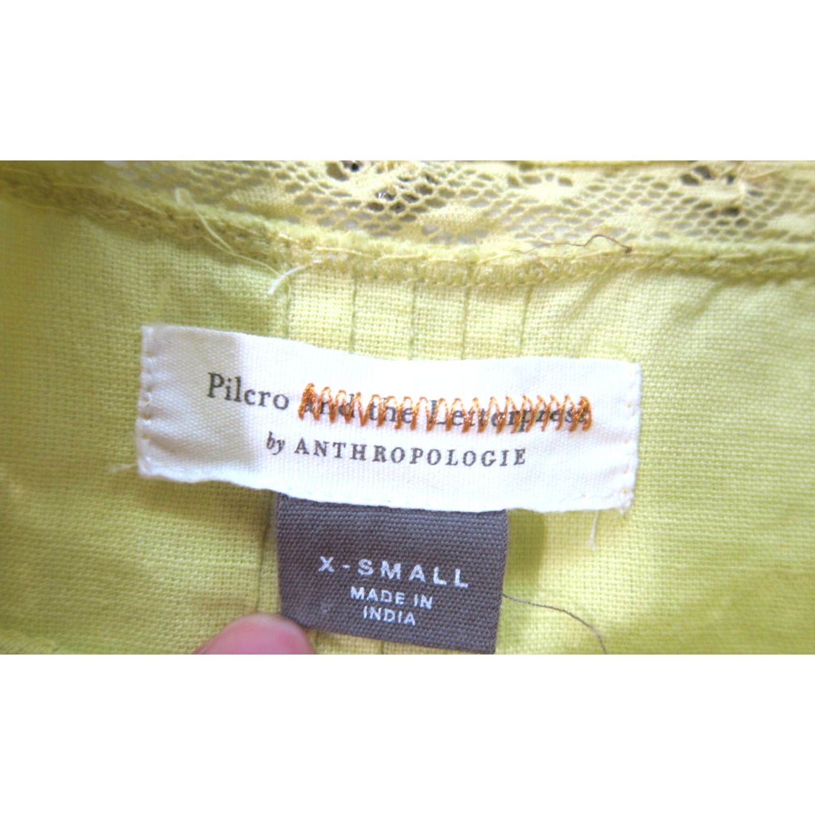 Vintage VINTAGE Anthropologie Pilcro Yellow Cotton Nayeli Beaded Rhinestone Button Down Shirt XS Size XS / US 0-2 / IT 36-38 - 4 Thumbnail