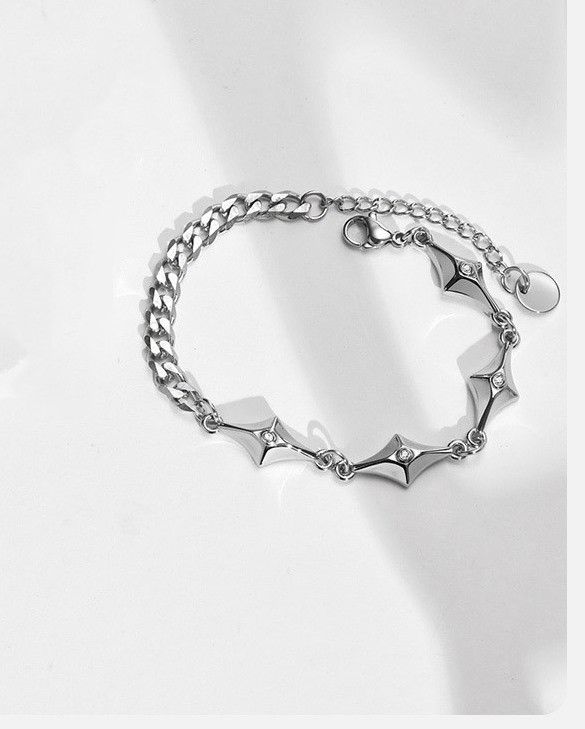 Jewelry Cuban Chain Love Bracelet Size ONE SIZE - 1 Thumbnail