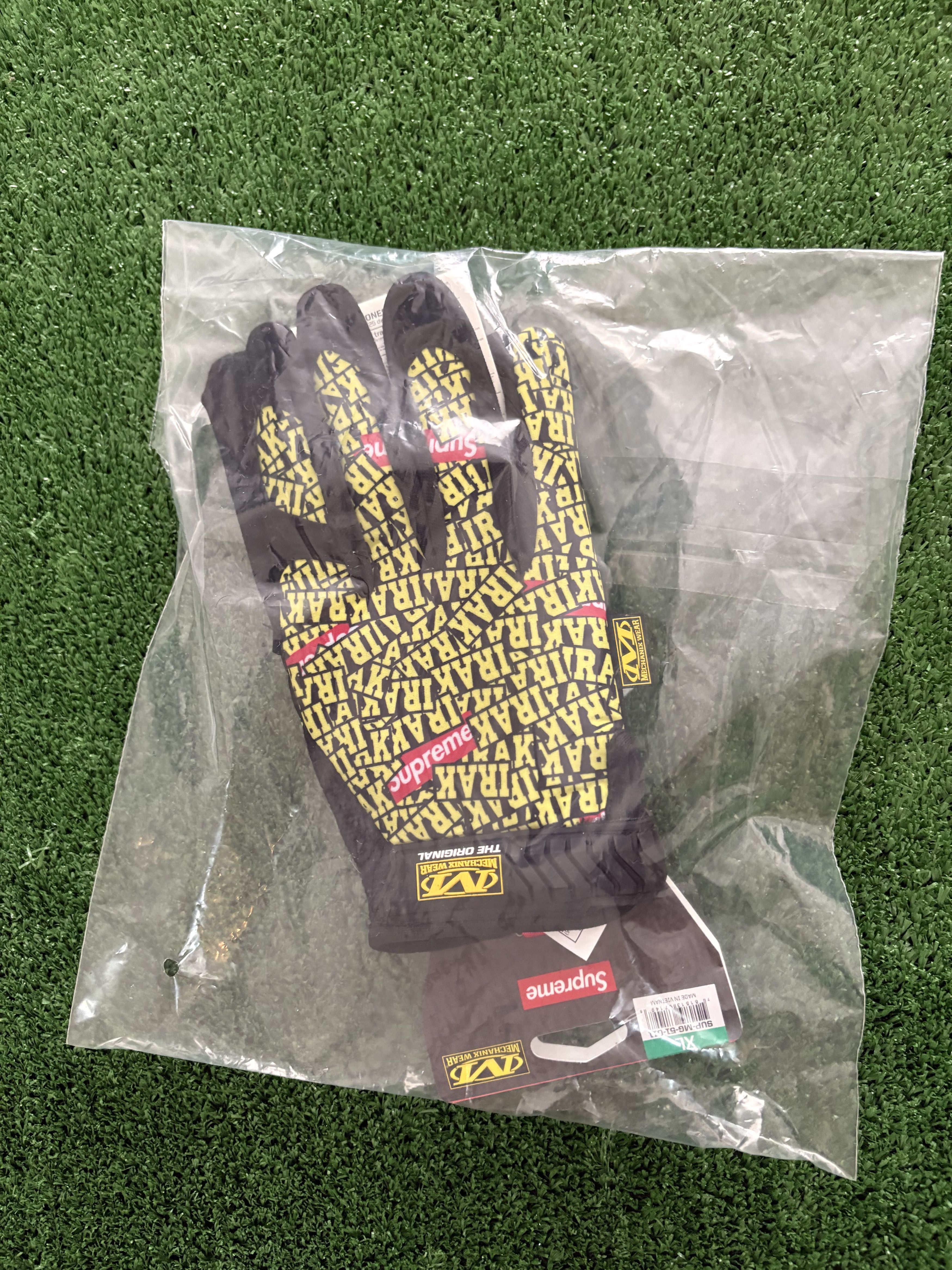 IRAK × Supreme Supreme x IRAK Gloves XL FW22 Size 40 - 4 Thumbnail