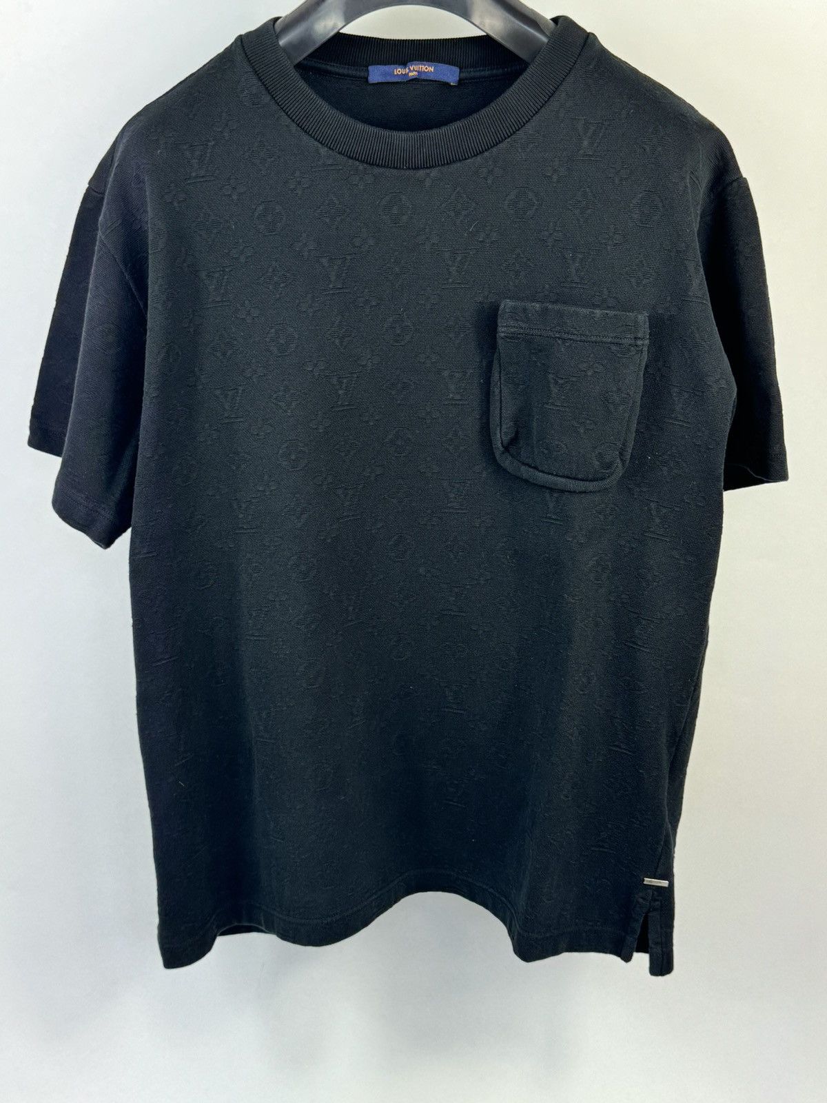 Louis Vuitton × Virgil Abloh SIGNATURE 3D POCKET MONOGRAM T-SHIRT 1A5VIB Size US L / EU 52-54 / 3 - 1 Thumbnail