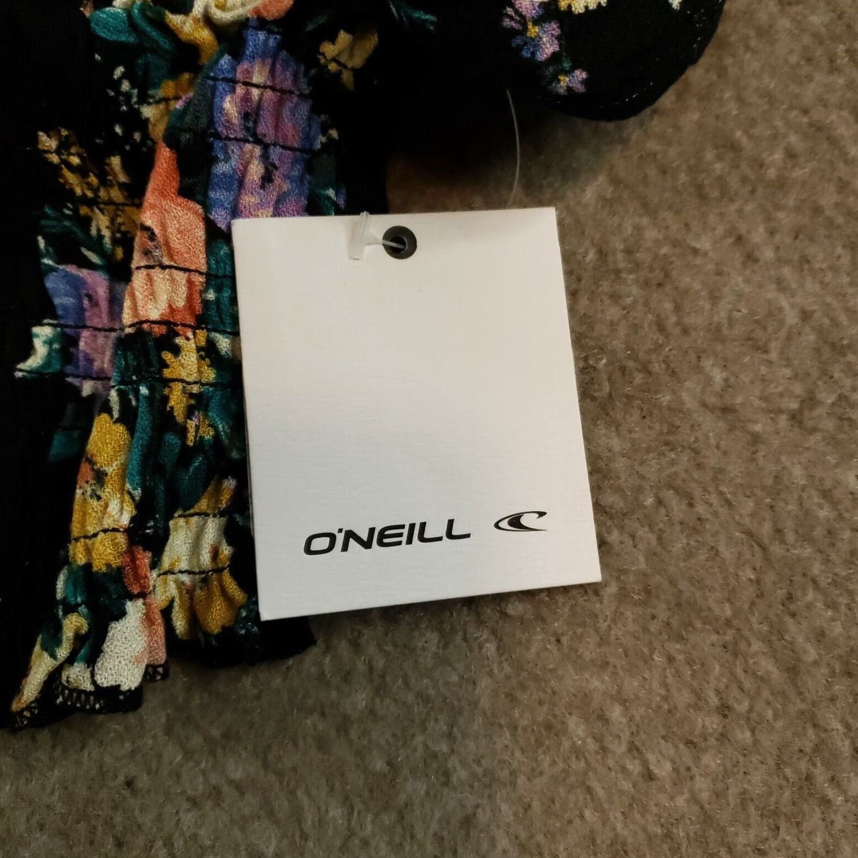 O'Neill VINTAGE O'Neill Top Womens Small Black Floral Sleeveless V-Neck Ruffles Smocked Nec Size S / US 4 / IT 40 - 6 Thumbnail