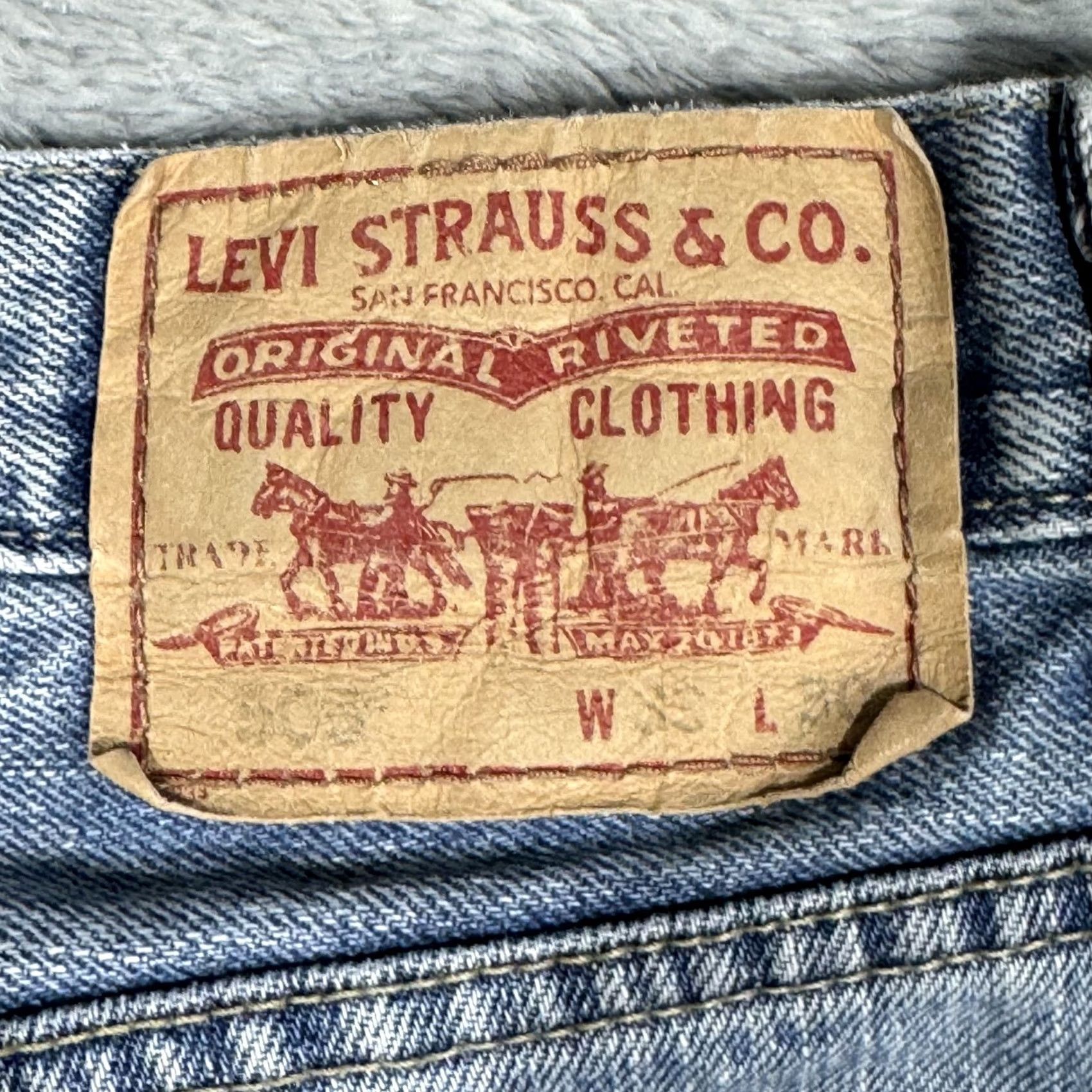Levi's VINTAGE Levi's 505 Jeans Mens 33x30 Blue Regular Fit Straight Denim Light Wash Size US 33 - 6 Thumbnail