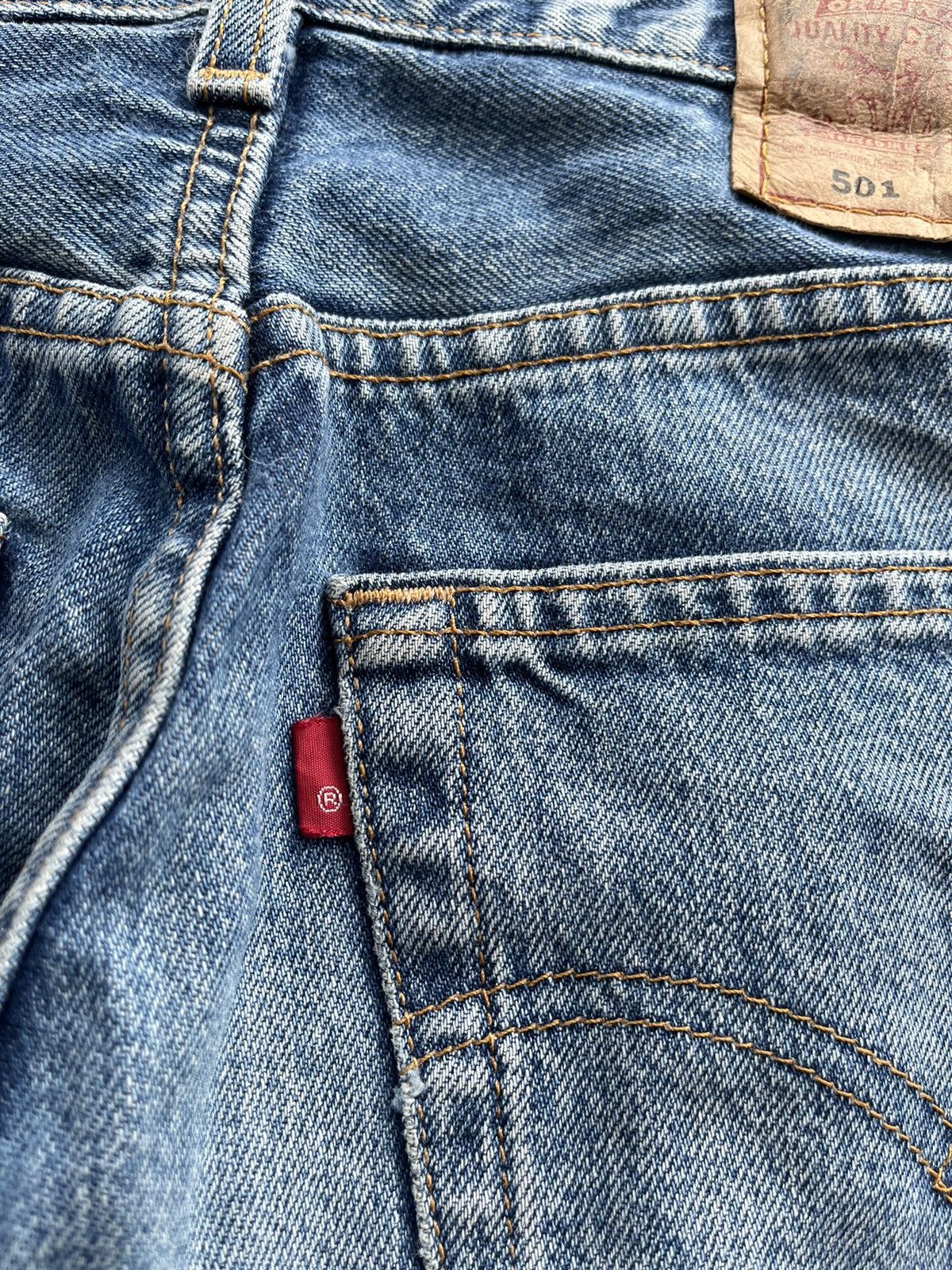 Levi's Vintage Levis 501 distressed faded blue button fly 553 Size US 30 / EU 46 - 12 Thumbnail