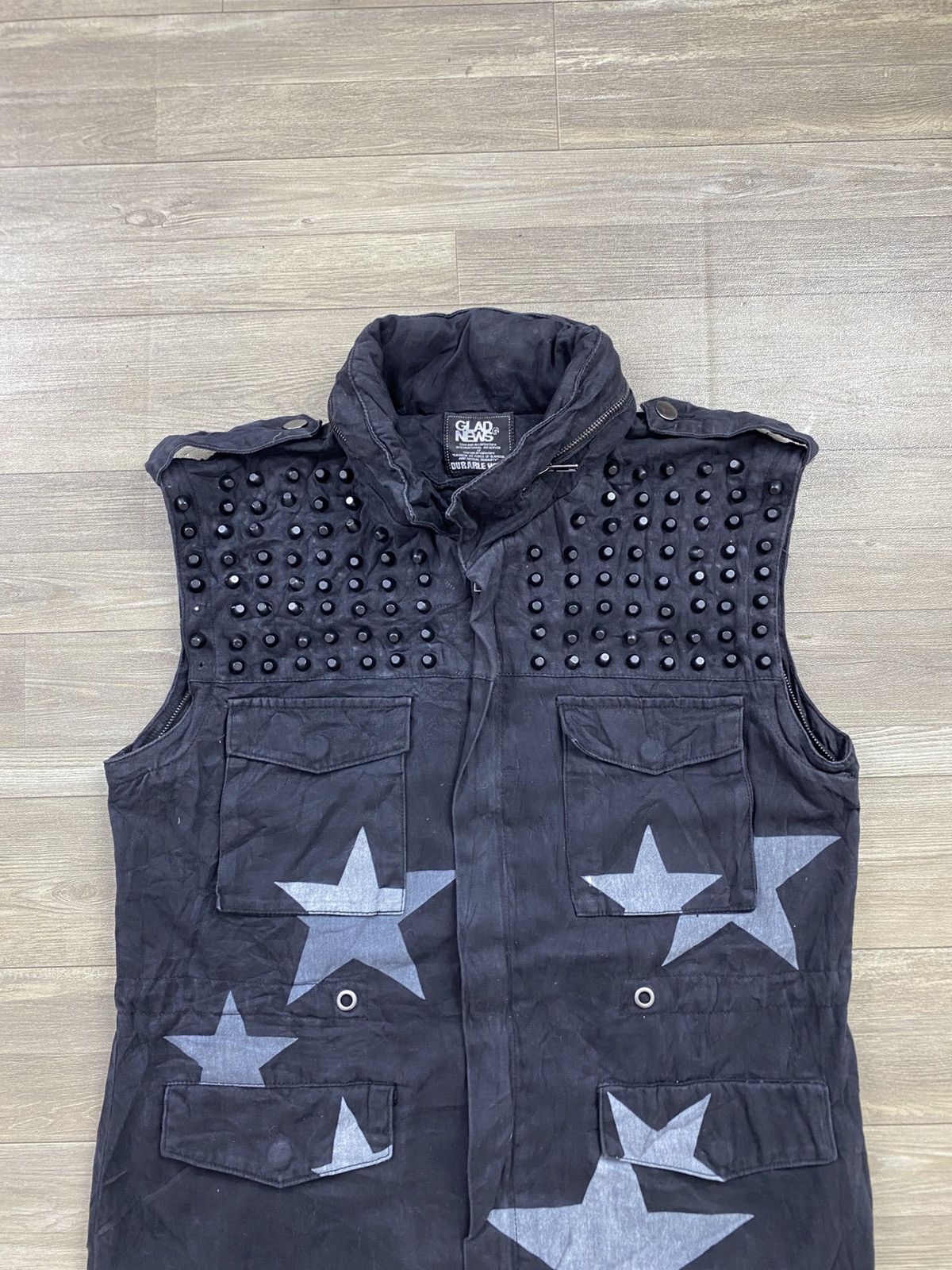 Japanese Brand JAPAN GLAD NEWS DENIM STUD SLEEVELESS JACKET Size US L / EU 52-54 / 3 - 2 Thumbnail