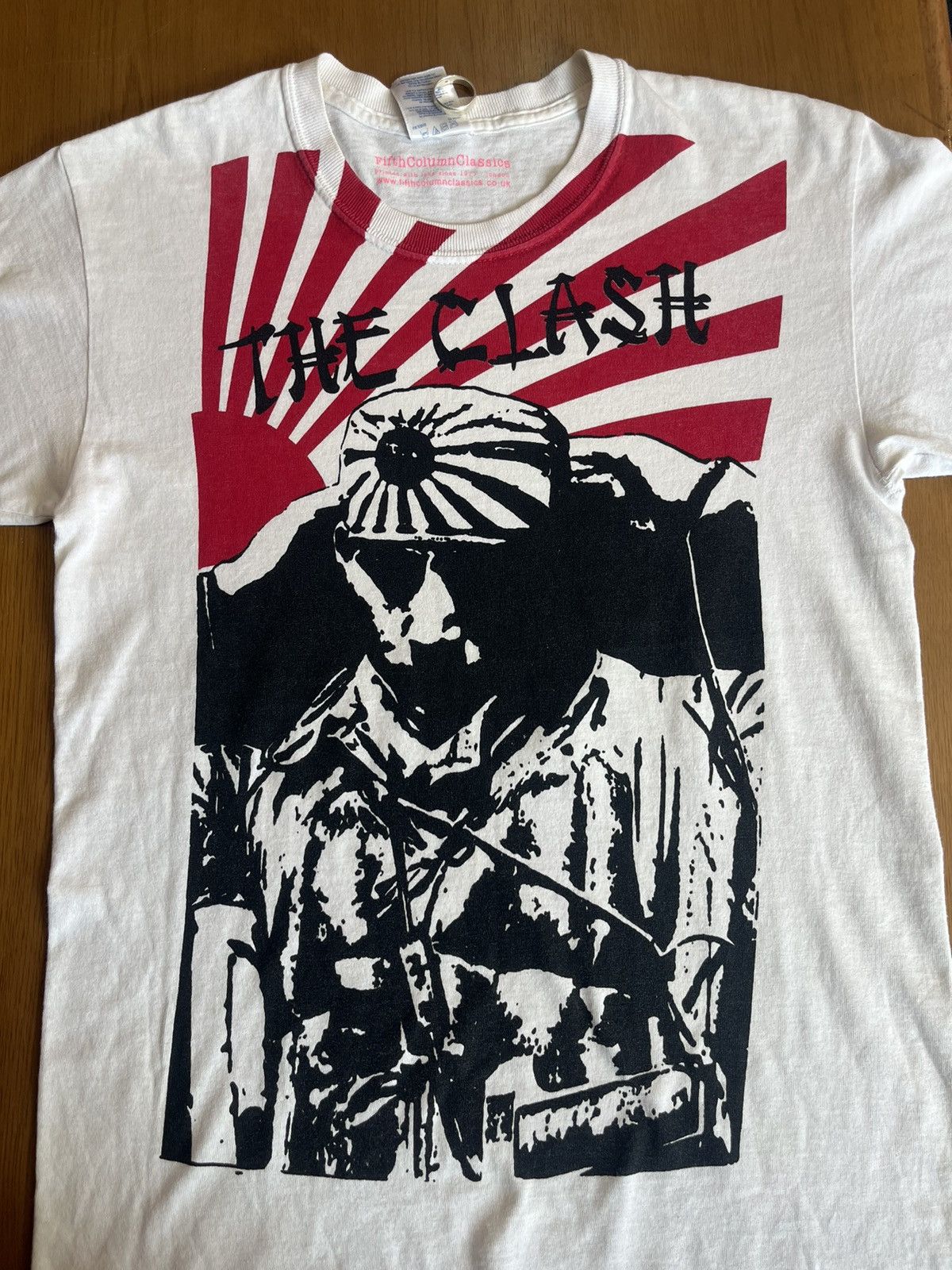 Band Tees Vtg THE CLASH Fifth Column Classics 00’s Tshirt Size US S / EU 44-46 / 1 - 6 Thumbnail