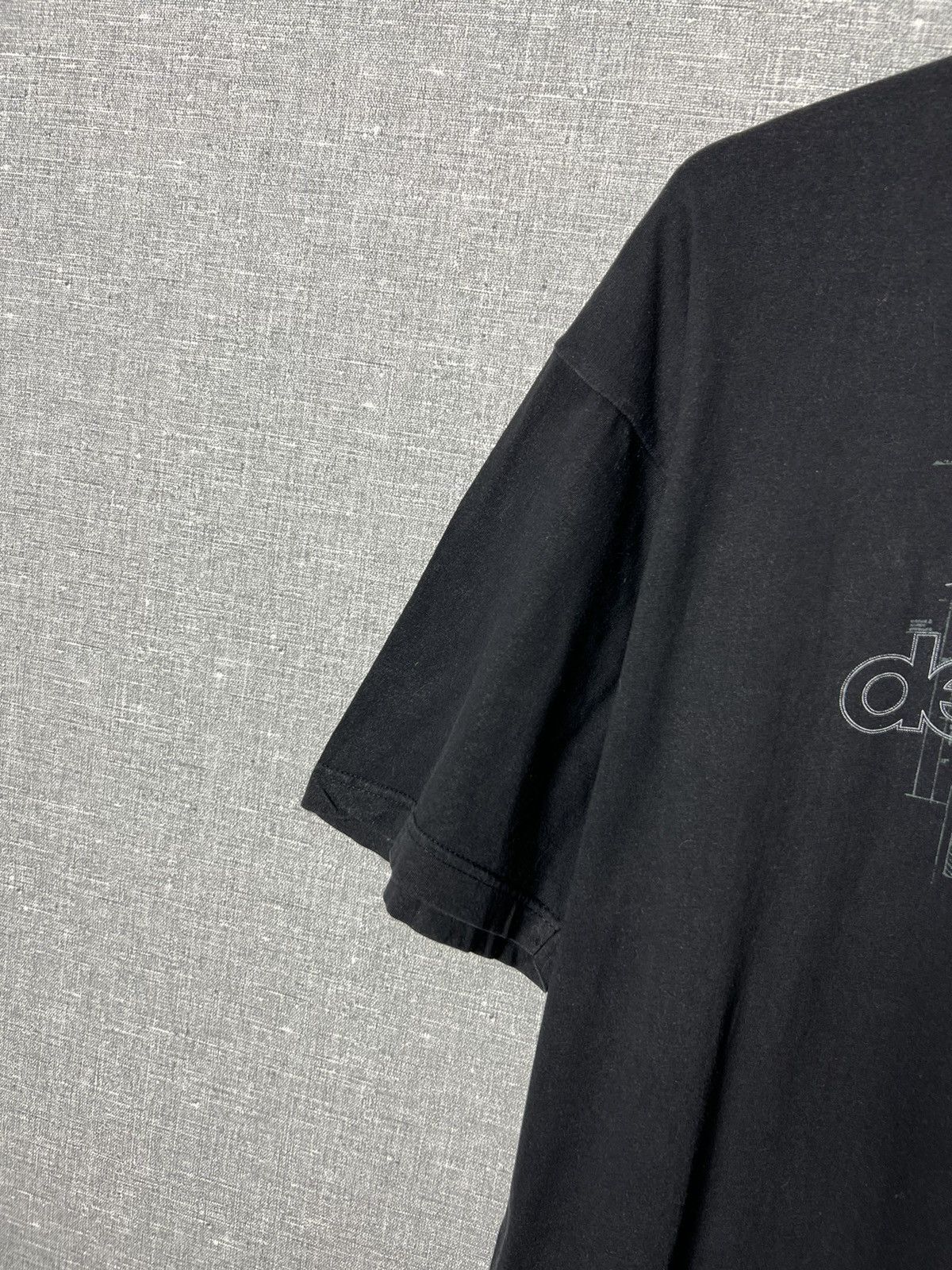Band Tees Vintage 90s Deftones Band T-Shirt Rock Tee Graphic Print Size US XL / EU 56 / 4 - 4 Thumbnail