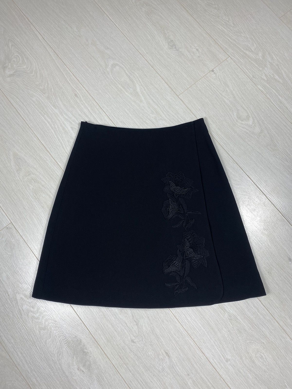Max Mara × Vintage Max Mara Studio mini skirt Size 27" / US 4 / IT 40 - 5 Thumbnail