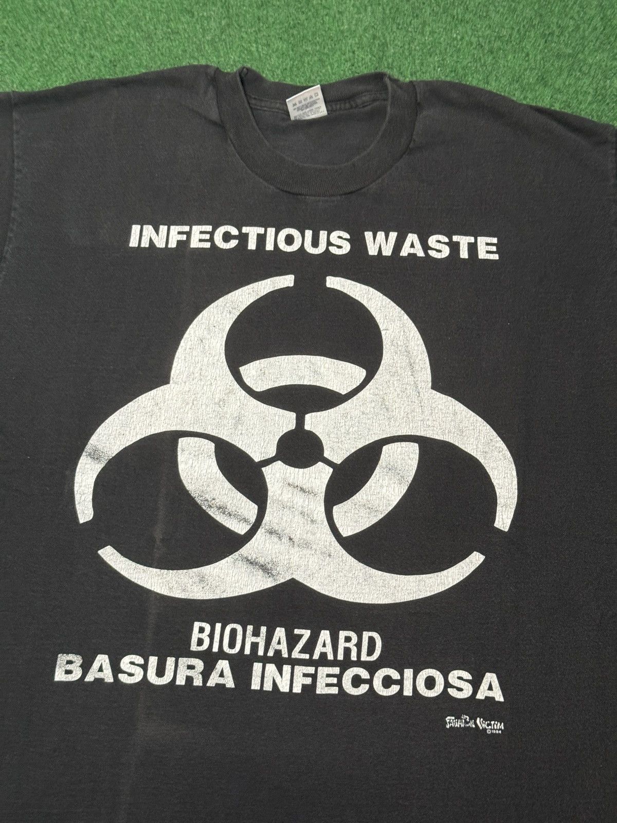 Fashion Victim Vtg 90s Infectious Waste Biohazard Fashion Victim T Shirt Size US XL / EU 56 / 4 - 2 Thumbnail