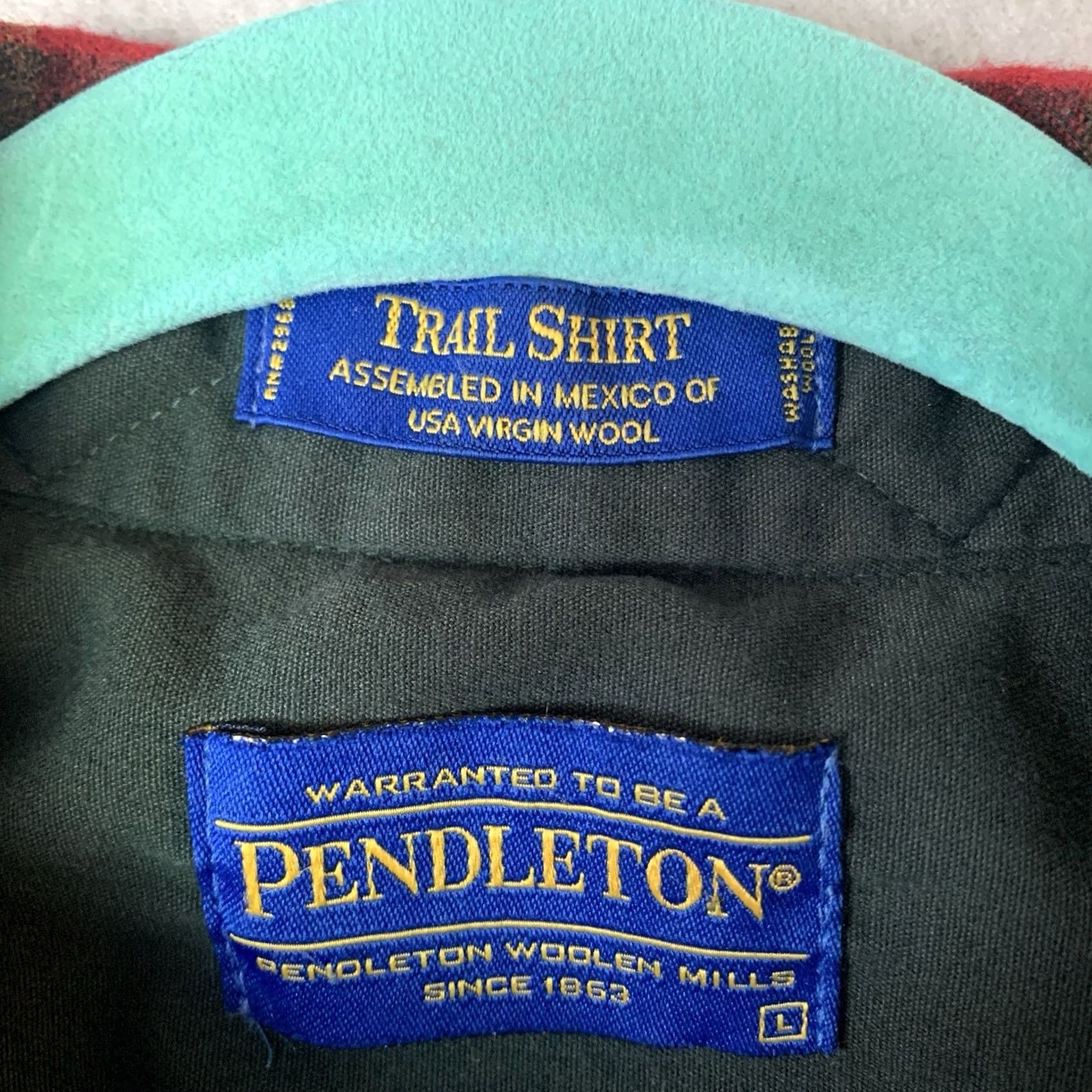 Pendleton VINTAGE Pendleton Trail Shirt Mens Large Red Plaid Wool Elbow Patch Maple Leaf Tartan Size US L / EU 52-54 / 3 - 4 Thumbnail