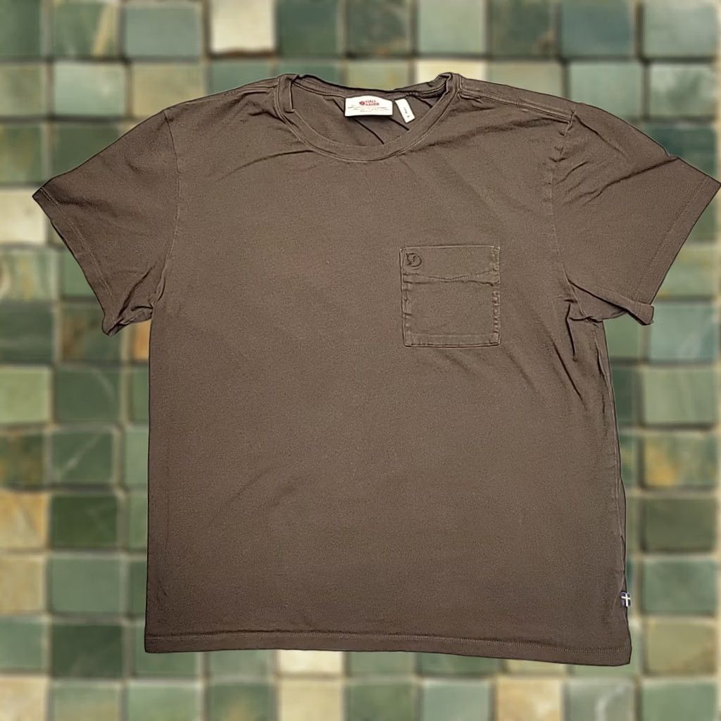 Vintage Fjall Raven Shirt Mens M Brown Ovik Crewneck Pocket Work Outdoors TEE Size US M / EU 48-50 / 2 - 1 Thumbnail