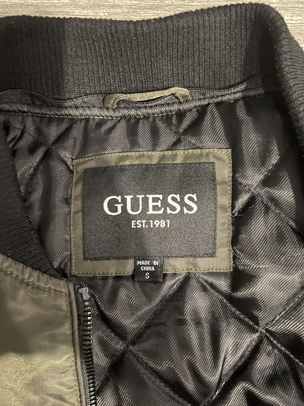 Guess Green Bomber Size US S / EU 44-46 / 1 - 3 Thumbnail
