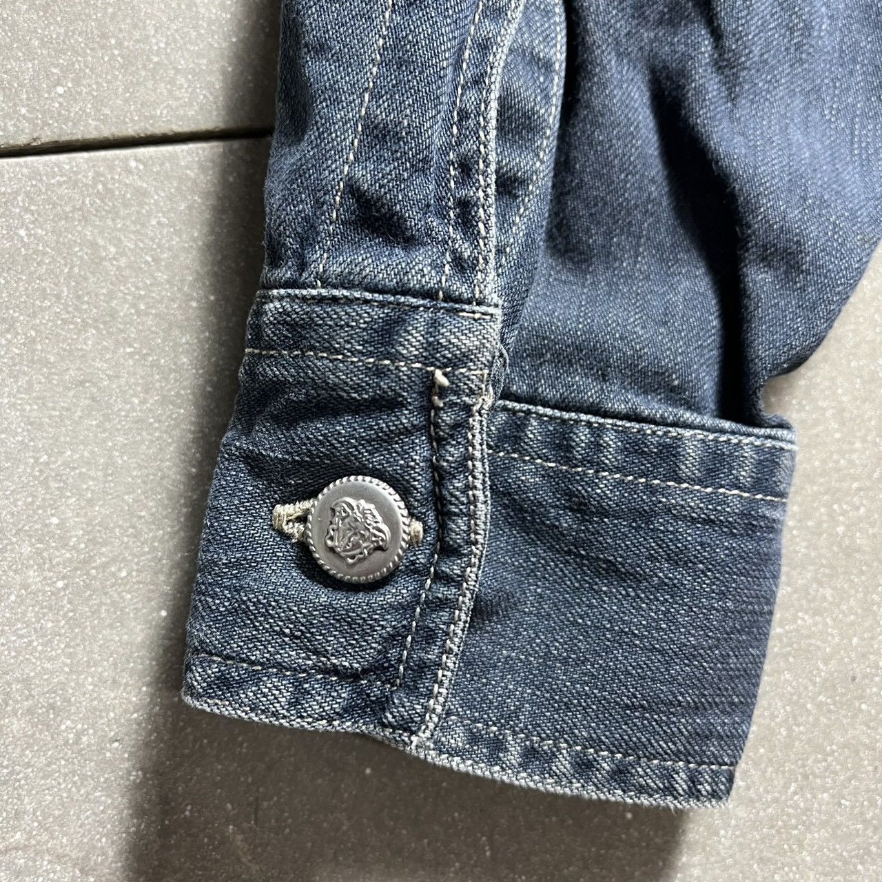 Versace Jeans Couture Versace Jeans Couture Denim Shirt Size US L / EU 52-54 / 3 - 14 Thumbnail