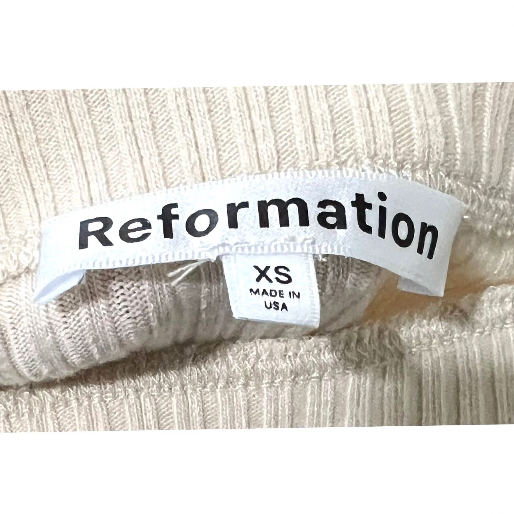 Reformation VINTAGE Reformation Skirt Ribbed Stretch Beige Cotton & Tencel Blend Midi Pull On XS M Beige Solid 90s Party/Cocktail Womens Size 32" / US 10 / IT 46 - 4 Thumbnail