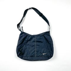 Nike crossbody bag drake new arrivals