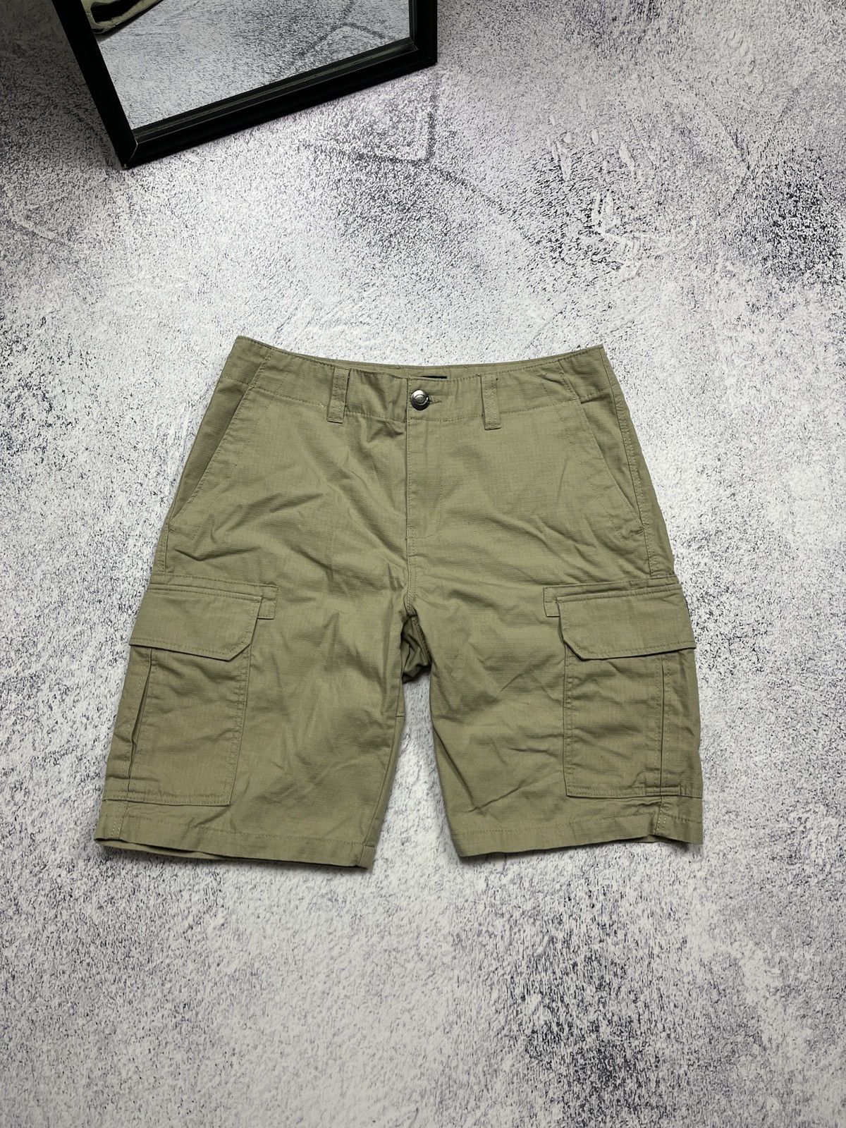 Dickies Crazy Vintage Y2K Dickies Cargo Shorts Baggy Workwear Skater Size US 30 / EU 46 - 7 Thumbnail