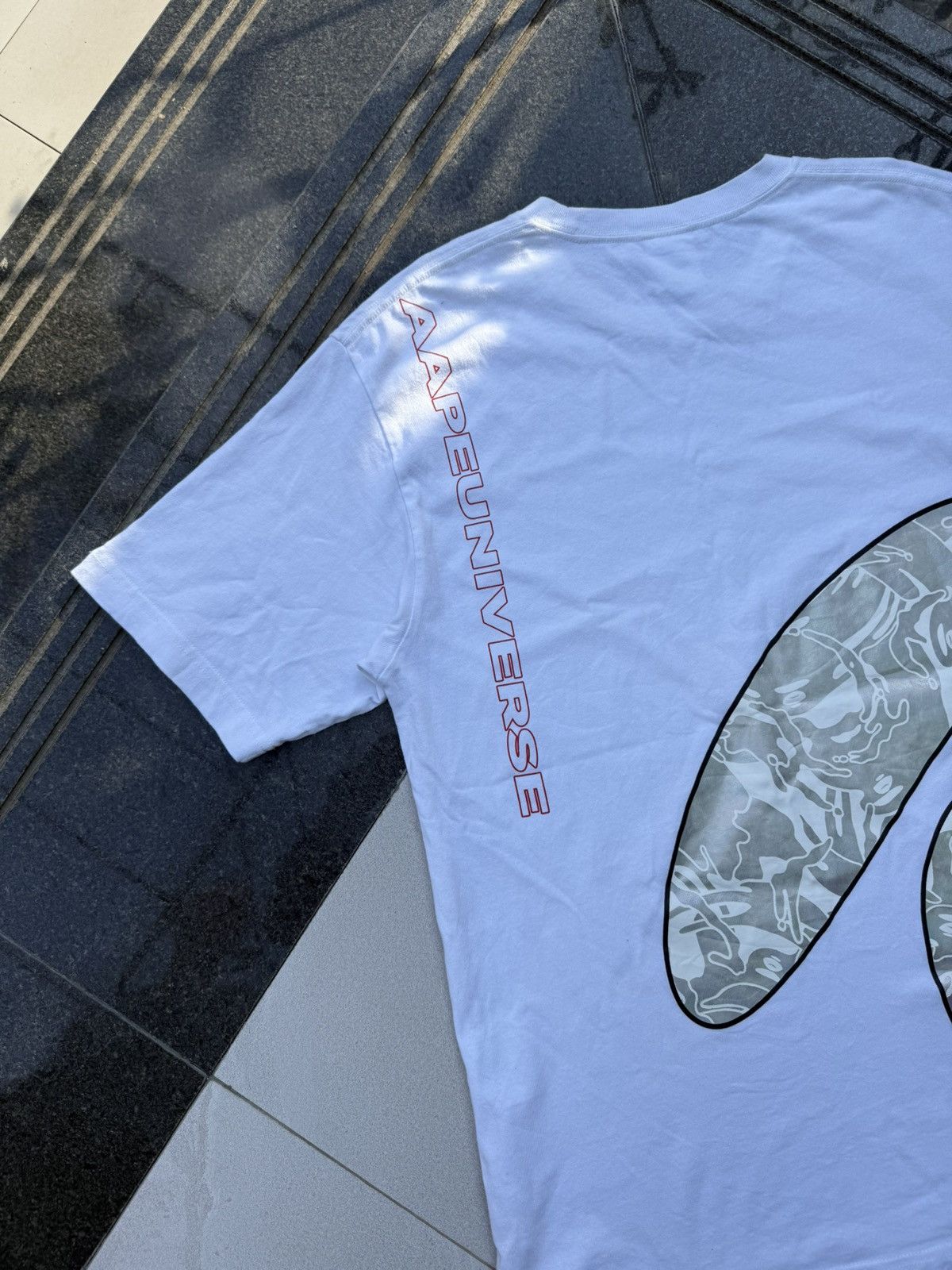 Aape AAPE UNIVERSE TSHIRT Size US XL / EU 56 / 4 - 9 Thumbnail