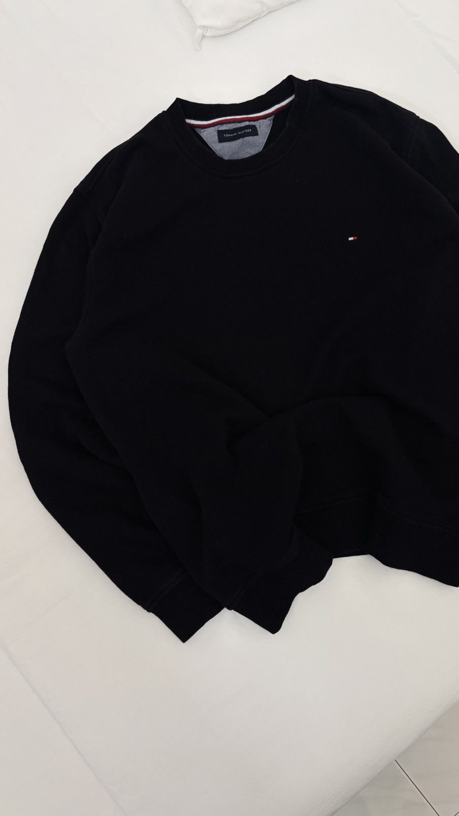 Tommy Hilfiger Tommy Hilfiger Sweatshirt Small Logo Embroidered Size US XL / EU 56 / 4 - 3 Thumbnail