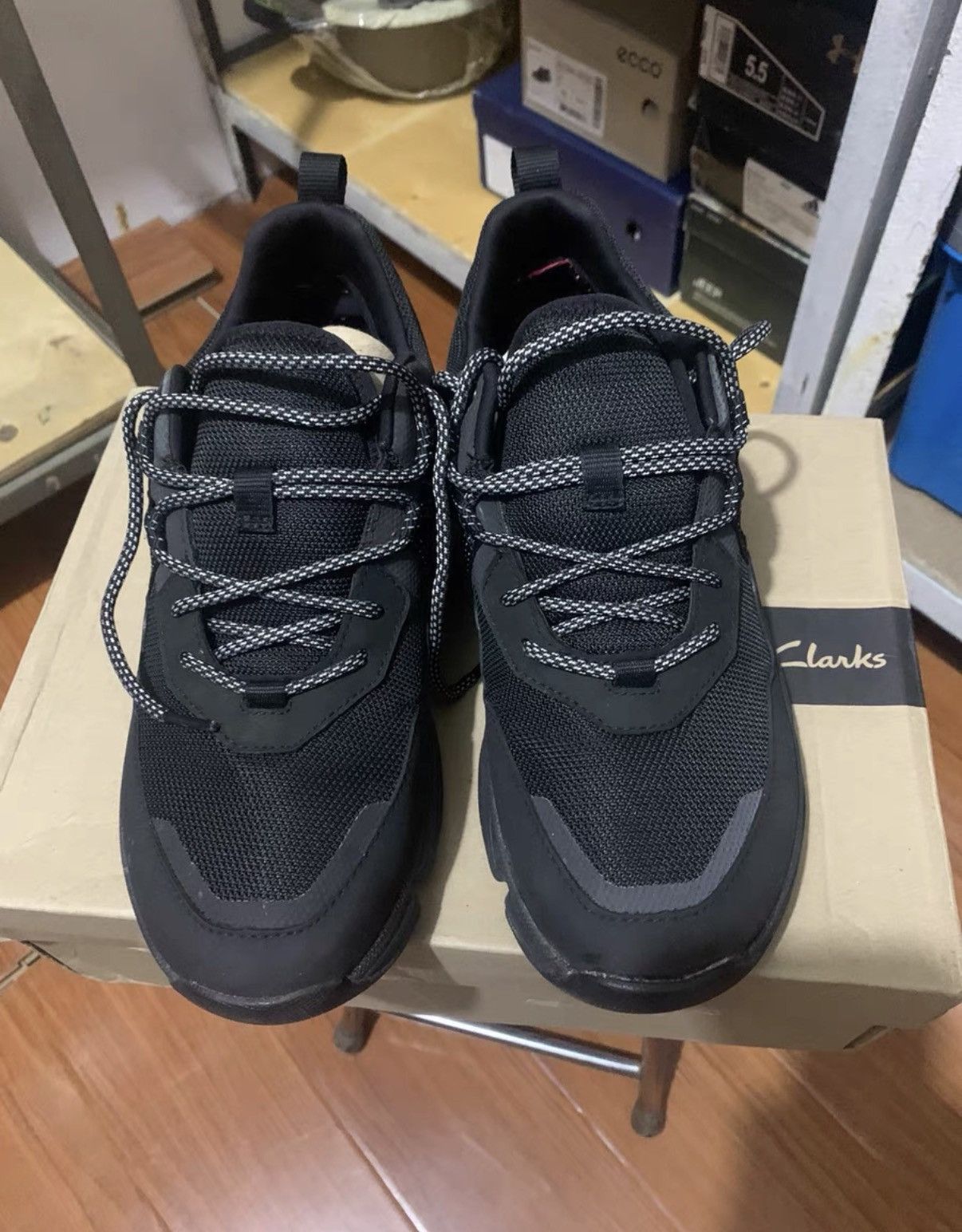 Clarks Clarks Men's Outdoor Casual Sneakers K16 Size US 9 / EU 42 - 1 Thumbnail