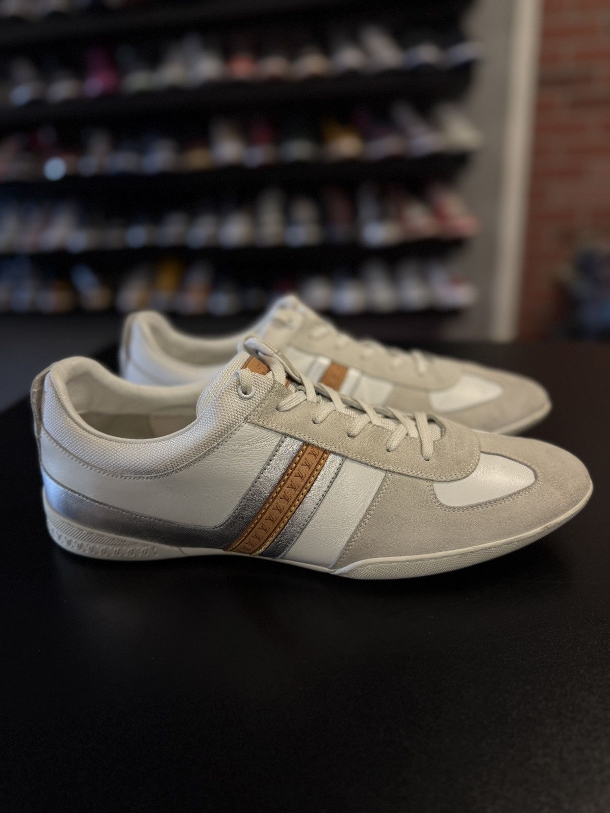 Louis Vuitton Louis Vuitton Dress Vintage Low Sneakers 9.5LV/10.5US Size US 10.5 / EU 43-44 - 1 Thumbnail