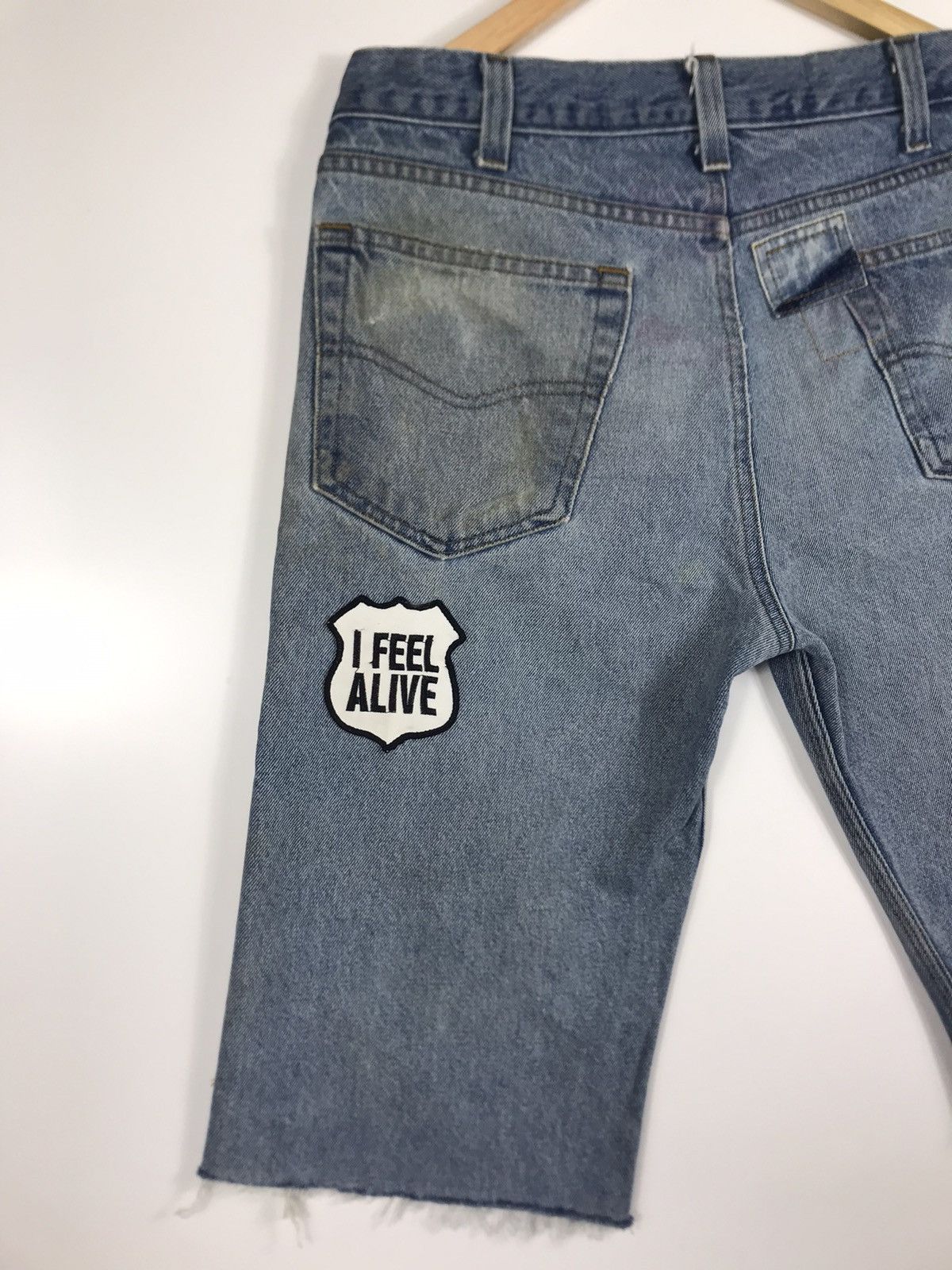 Carhartt ⚡️Light Wash Carhartt Pacthes Denim Jean Shorts 35X24 Size US 35 - 13 Thumbnail