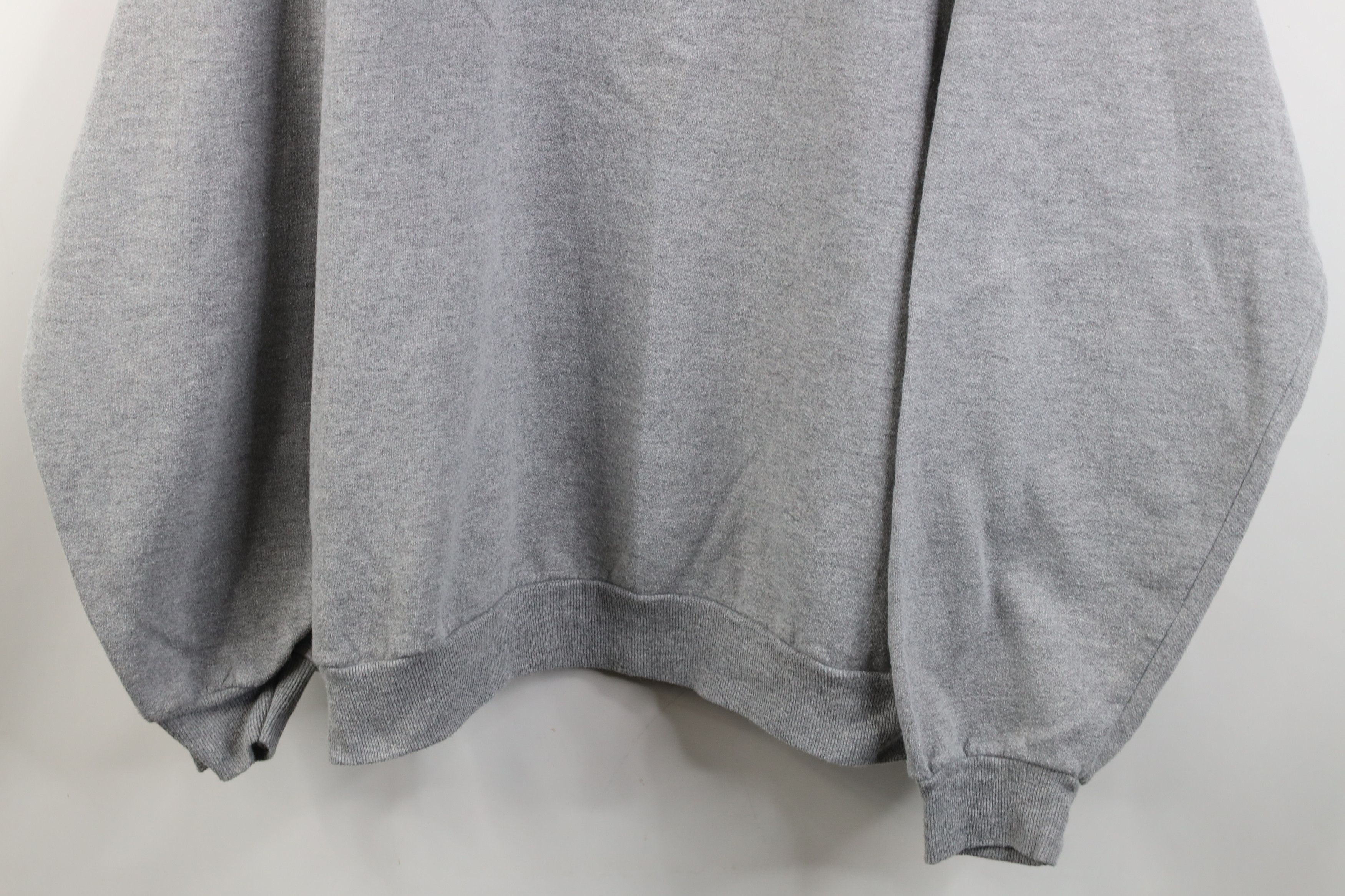 Vintage Vintage Give Blood Play Hockey Crewneck Sweatshirt Gray Size US XL / EU 56 / 4 - 3 Thumbnail