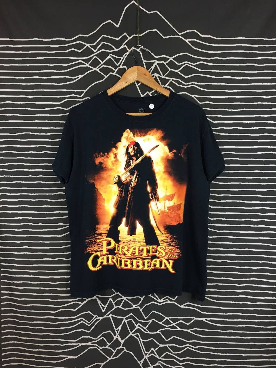 Vintage Pirates Of The Caribbean Johnny Deep Movie Tee Size US L / EU 52-54 / 3 - 2 Thumbnail