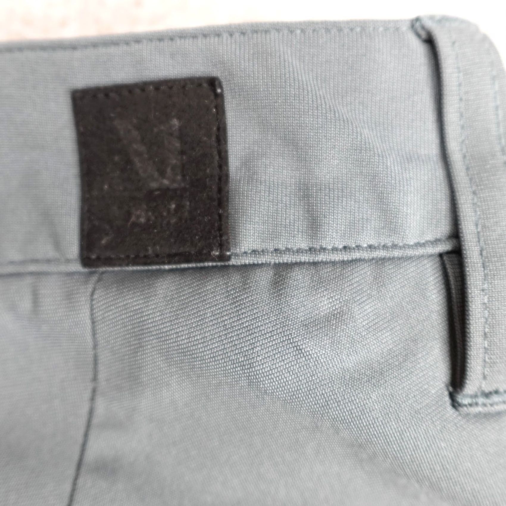 Vuori Vuori Mens Pants 33 Blue Gray Meta Cargo Jogger Cuff Tapered Athletic Style Jogger Mens Blue 33 Pants Size US 33 - 3 Thumbnail