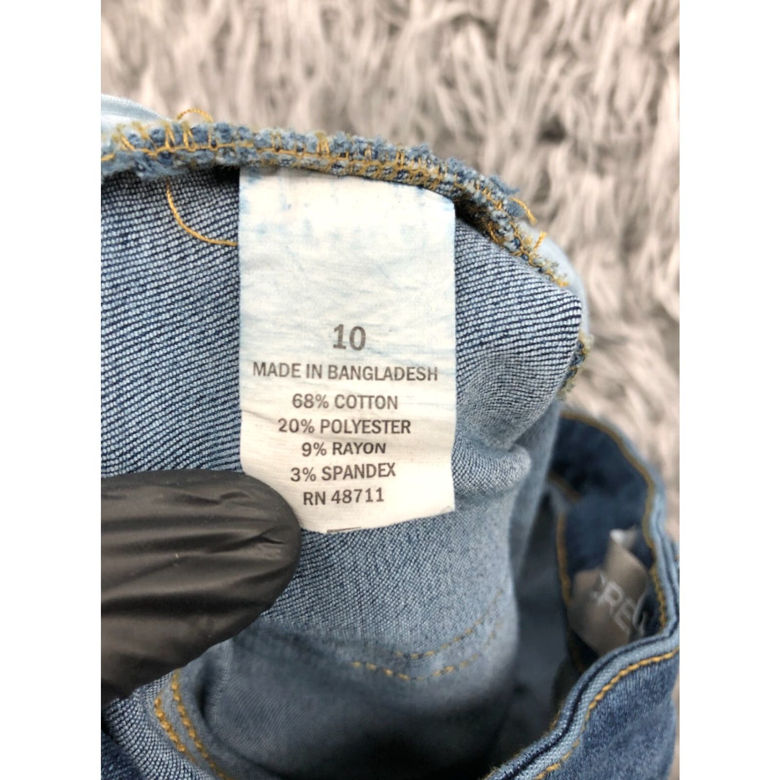 Denime Falls Creek Shorts Womens Size 10 Mid Rise Medium Wash Denim Blue 5-Pocket Jeans Boyfriend Style Womens Size 32" / US 10 / IT 46 - 8 Thumbnail