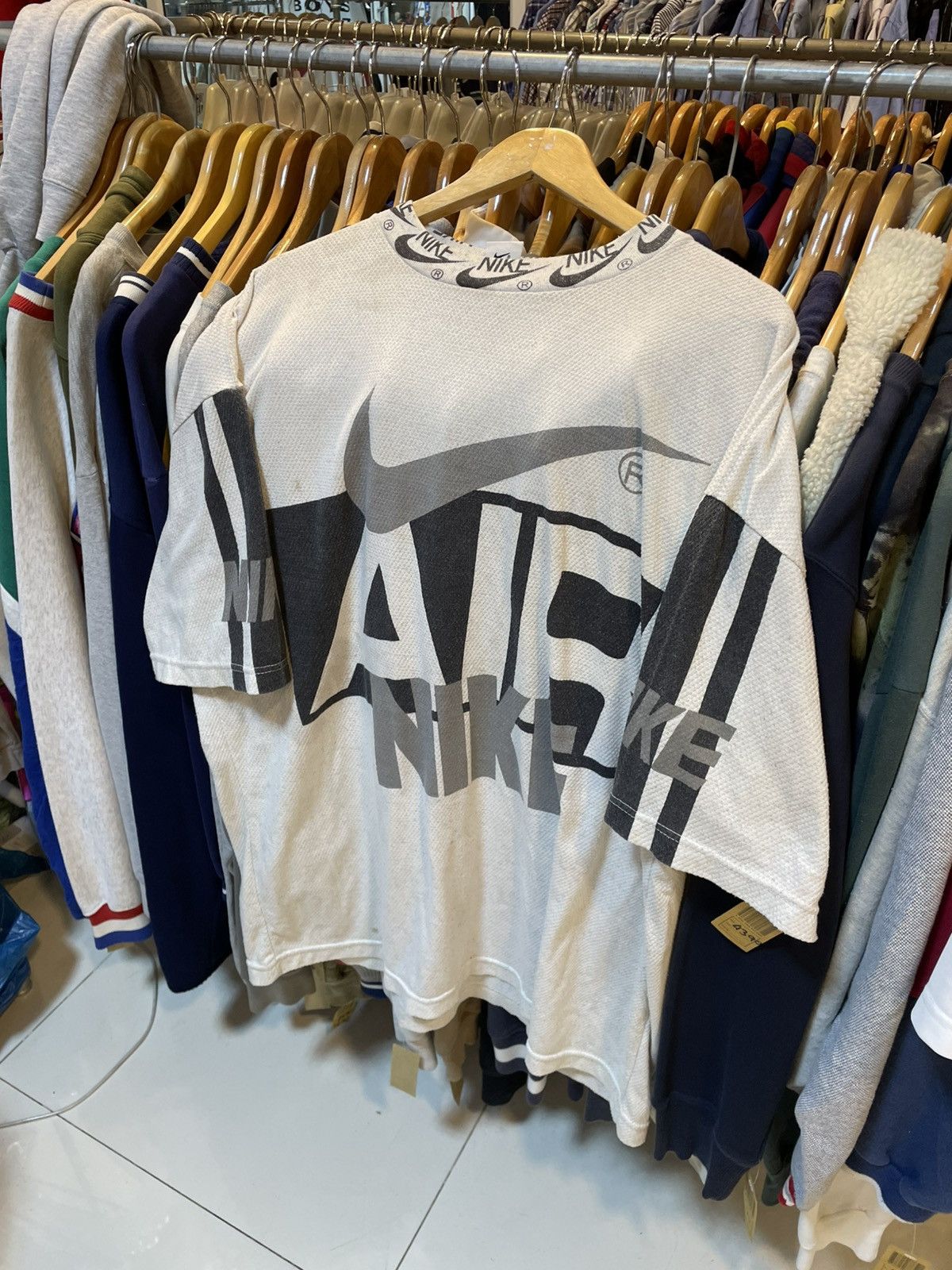 Nike Rare Vintage Nike Spell Out 90s Tee Size US XL / EU 56 / 4 - 1 Thumbnail