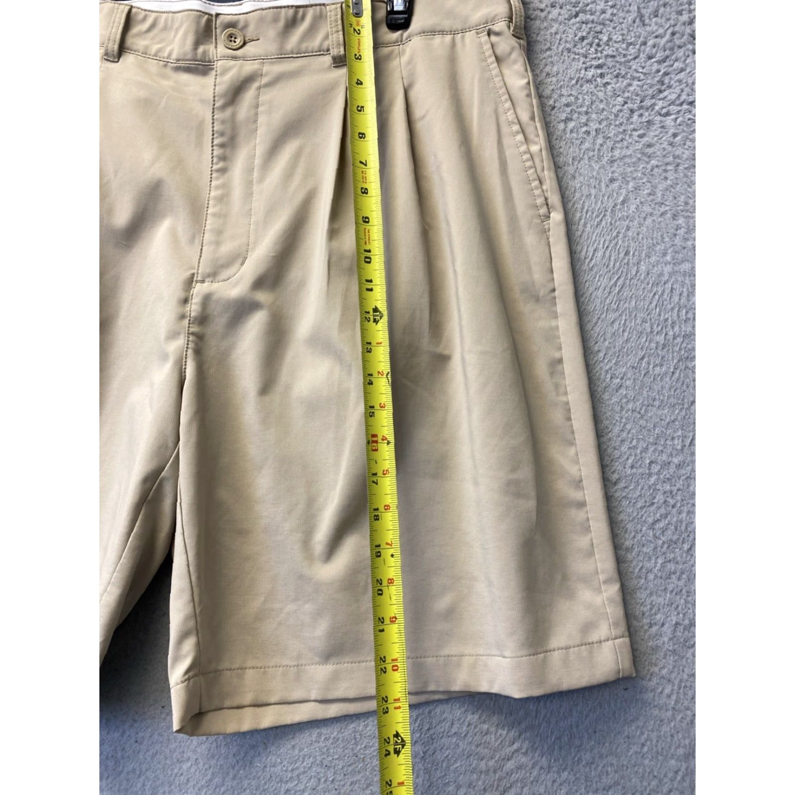 Reebok VINTAGE Reebok Shorts Mens 42/44 Tan Spell Out Logo Pockets Golf Shorts /123-5 Size US 42 / EU 58 - 5 Thumbnail