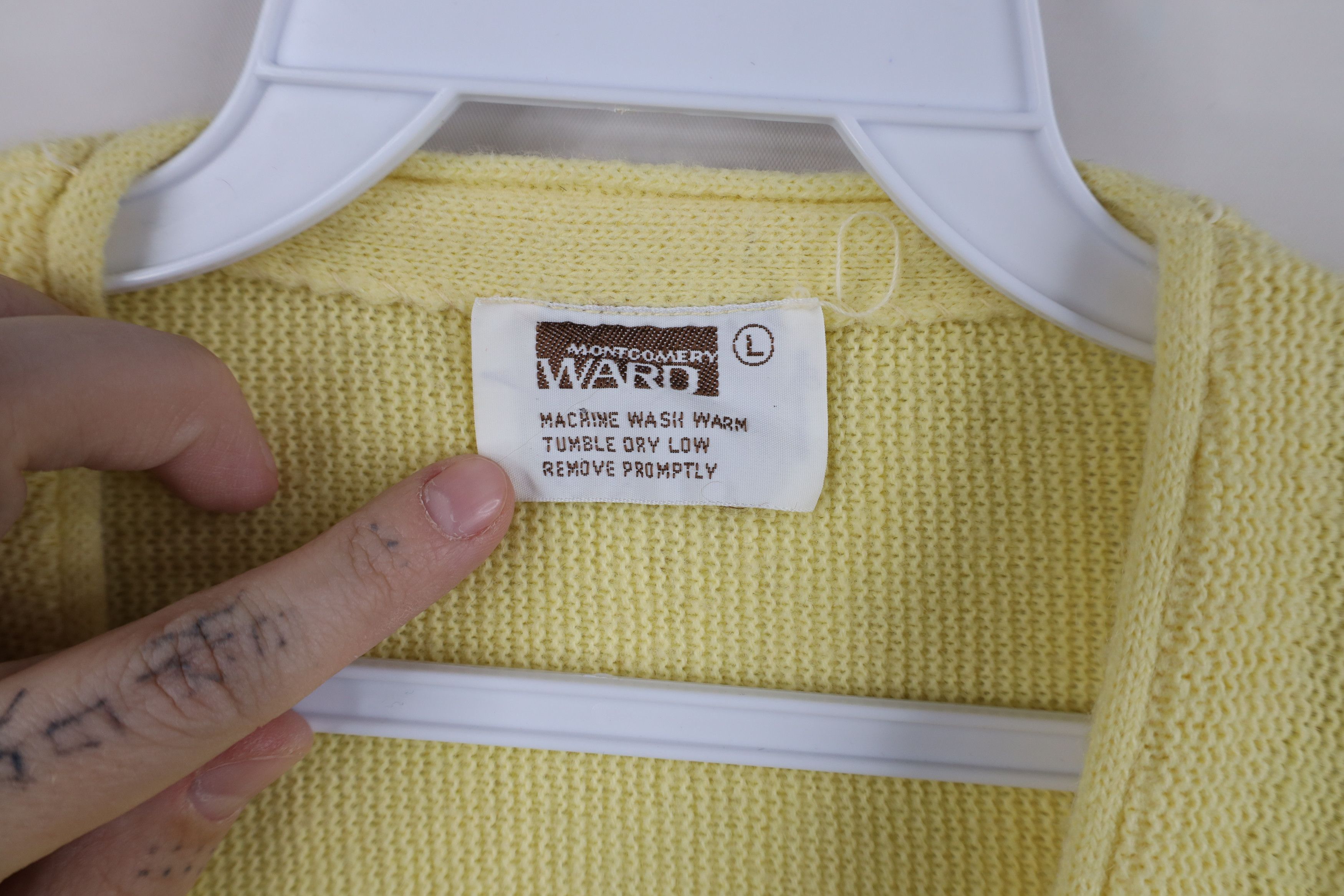 Vintage Vintage 70s Streetwear Knit Cardigan Sweater Yellow USA Size US L / EU 52-54 / 3 - 7 Thumbnail