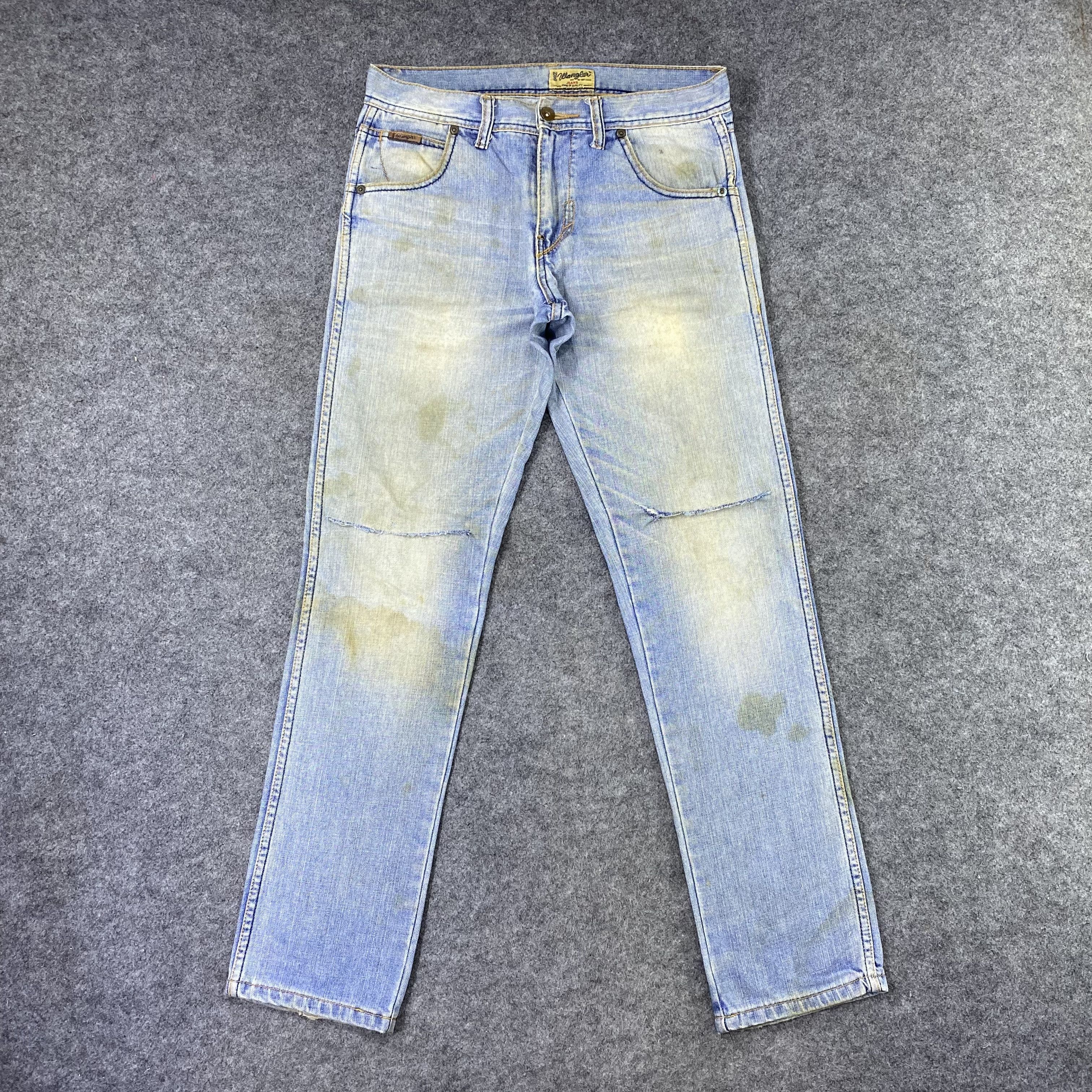 Jean × Vintage × Wrangler Vintage Wrangler Distressed Blue Wash Jean-J1189 Size US 32 / EU 48 - 1 Thumbnail