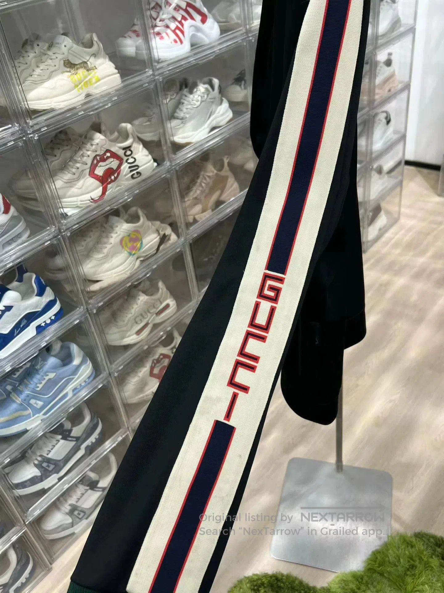 Gucci Black Zip-Up Jacket with Striped Sleeves. Size US L / EU 52-54 / 3 - 3 Thumbnail