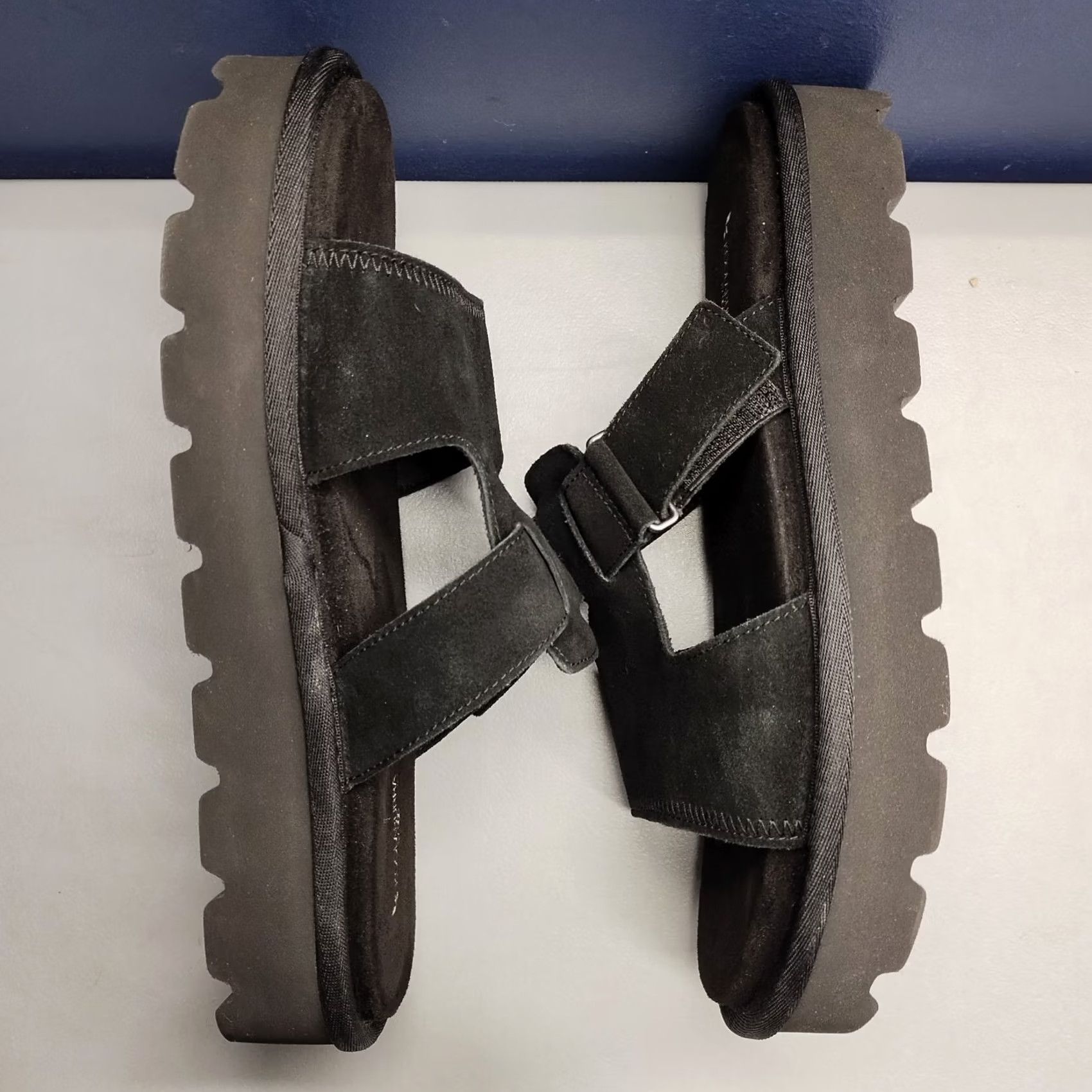 Ugg Koolaburra by UGG Tizz Slide Sandals Womens Size 11 Black Suede Comfort Slip On LW 329 Size US 11 / IT 41 - 3 Thumbnail